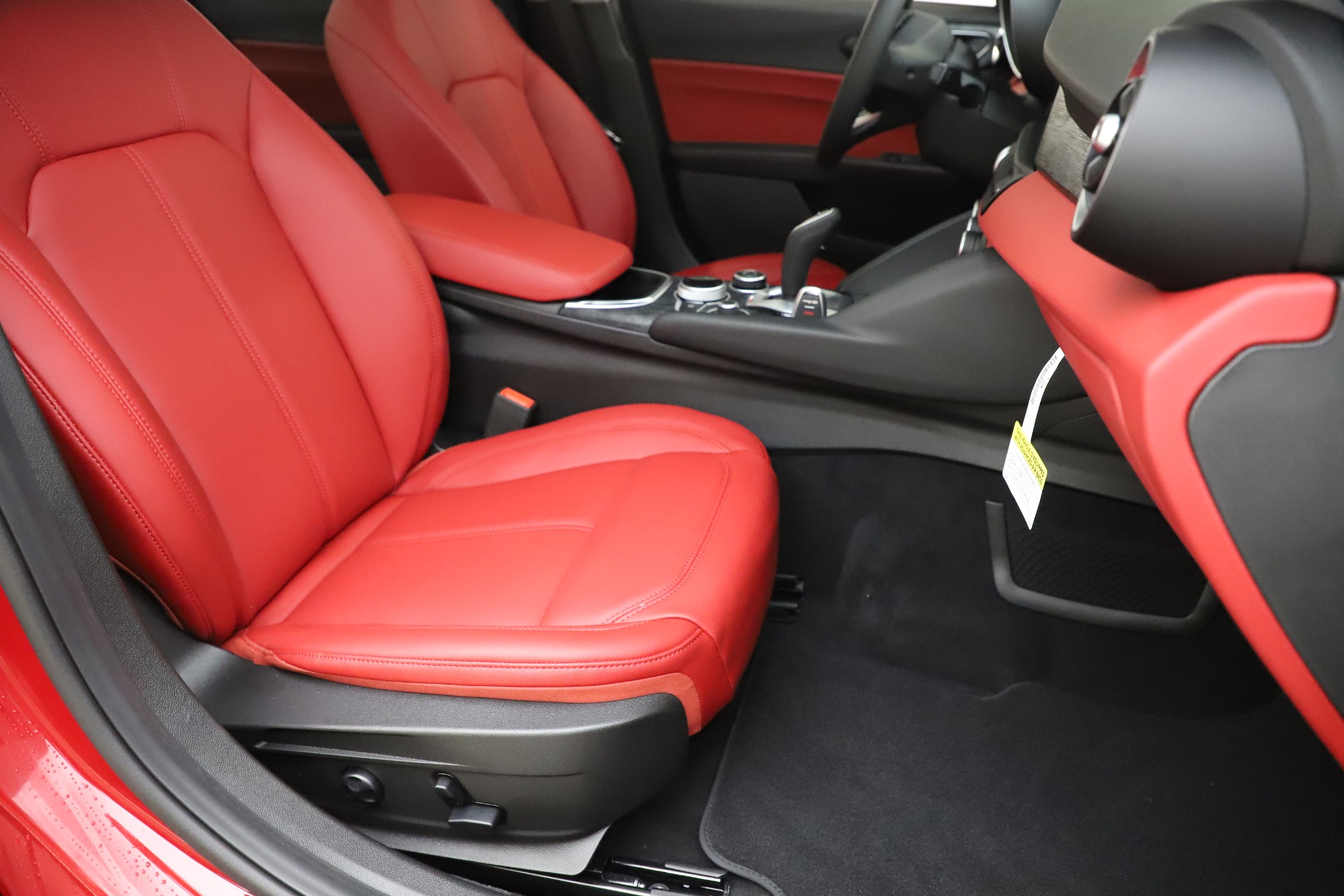 New 2020 Alfa Romeo Giulia Q4 | St. Petersburg, FL