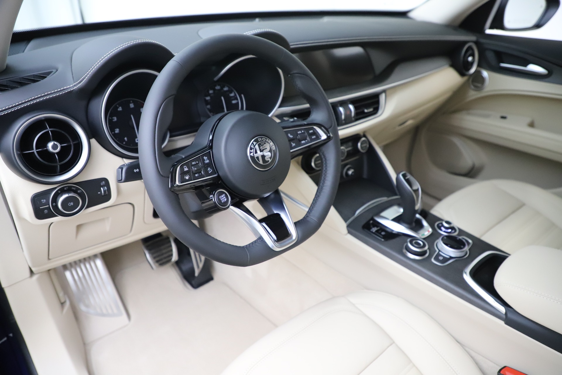 New 2020 Alfa Romeo Stelvio Ti Lusso Q4 | St. Petersburg, FL