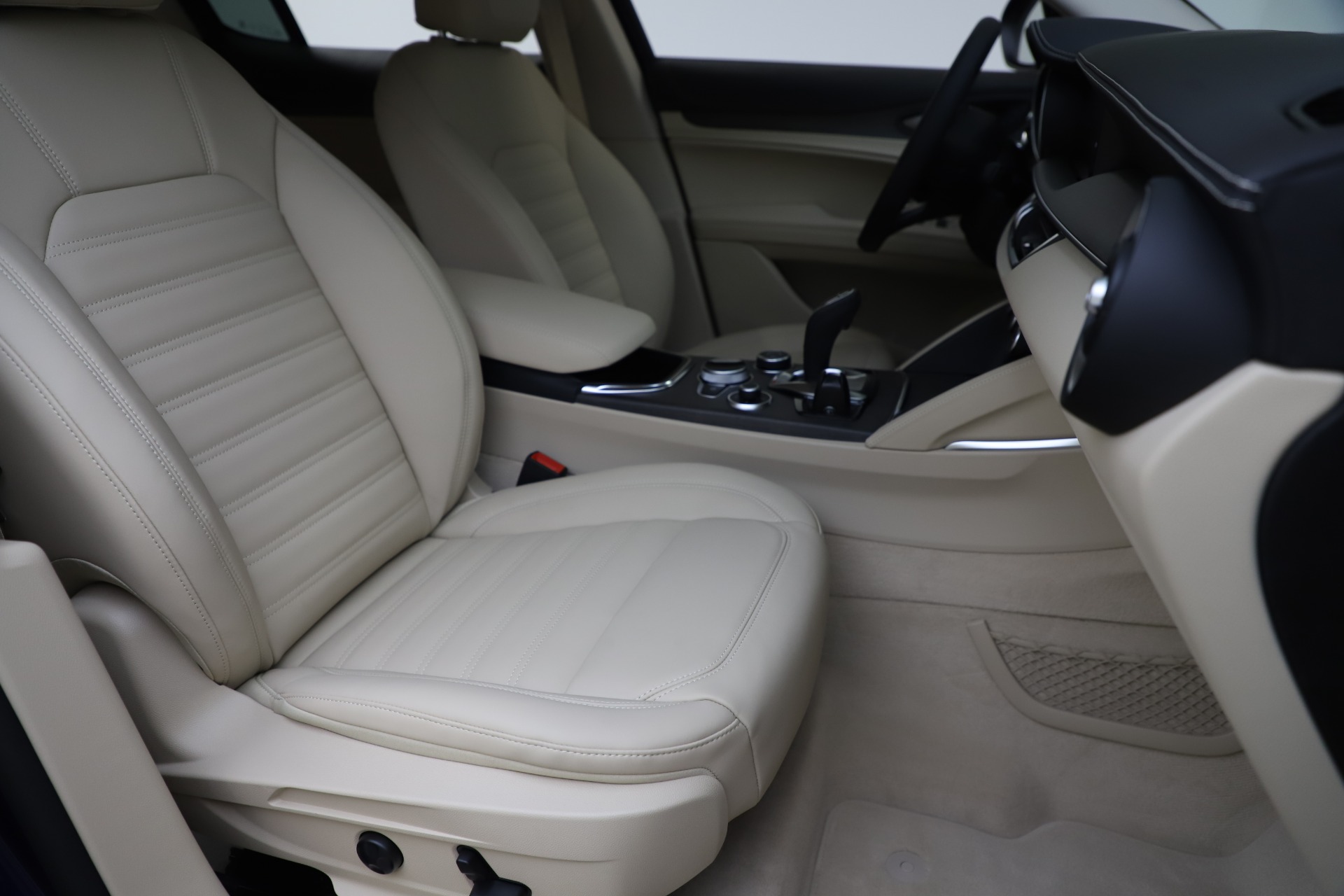 New 2020 Alfa Romeo Stelvio Ti Lusso Q4 | St. Petersburg, FL