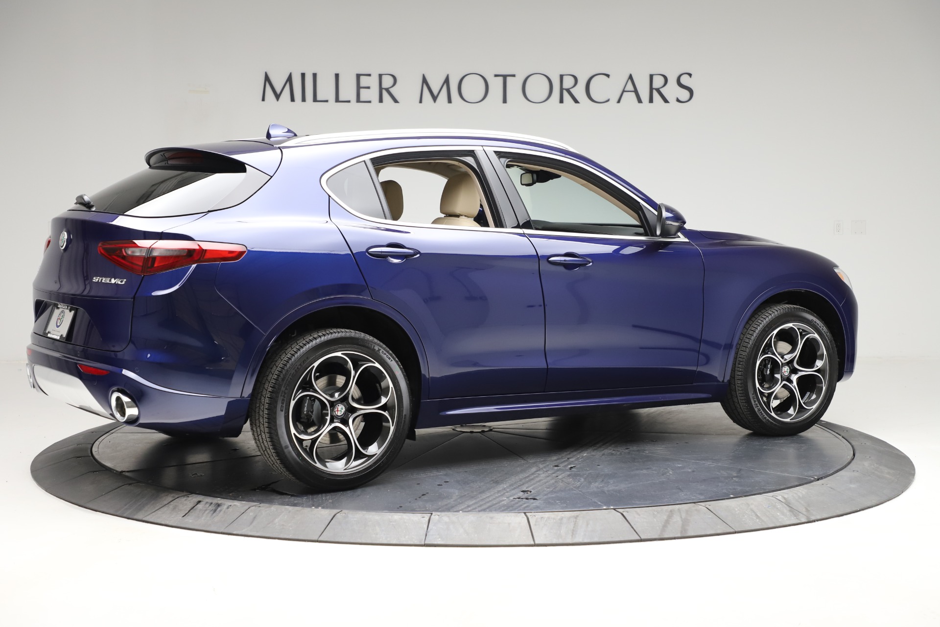 New 2020 Alfa Romeo Stelvio Ti Lusso Q4 | St. Petersburg, FL