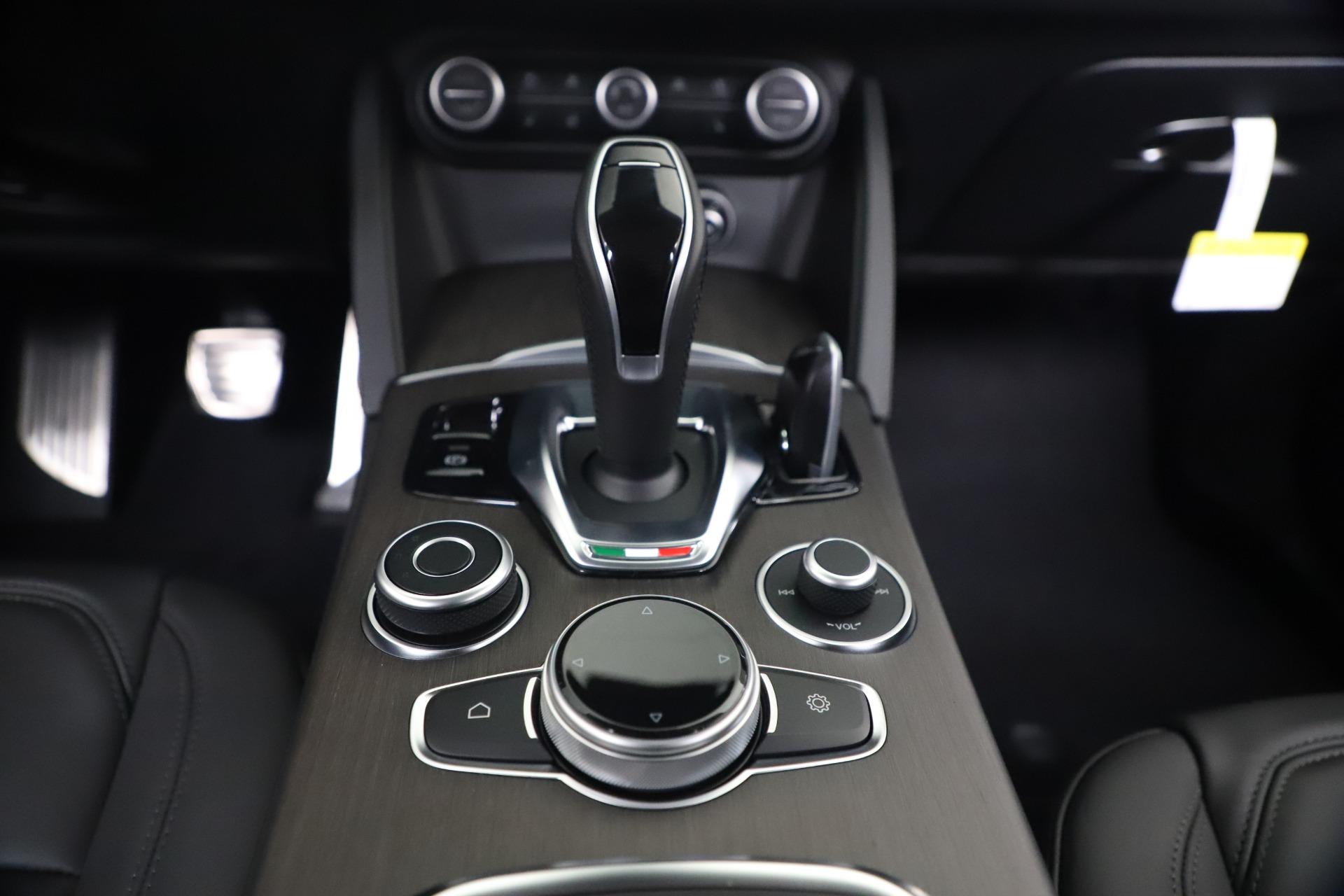 New 2020 Alfa Romeo Stelvio Ti Lusso Q4 | St. Petersburg, FL