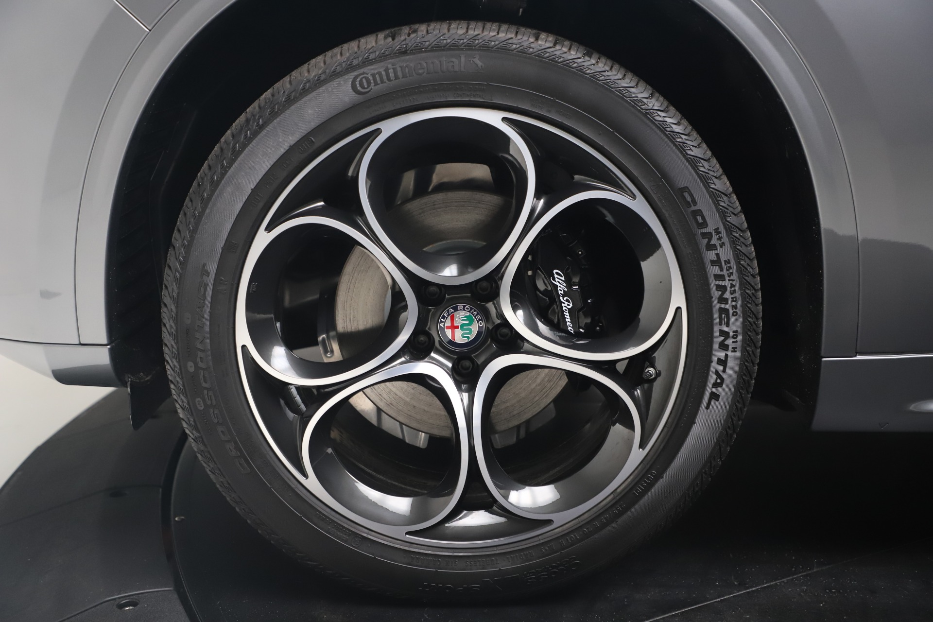New 2020 Alfa Romeo Stelvio Ti Lusso Q4 | St. Petersburg, FL
