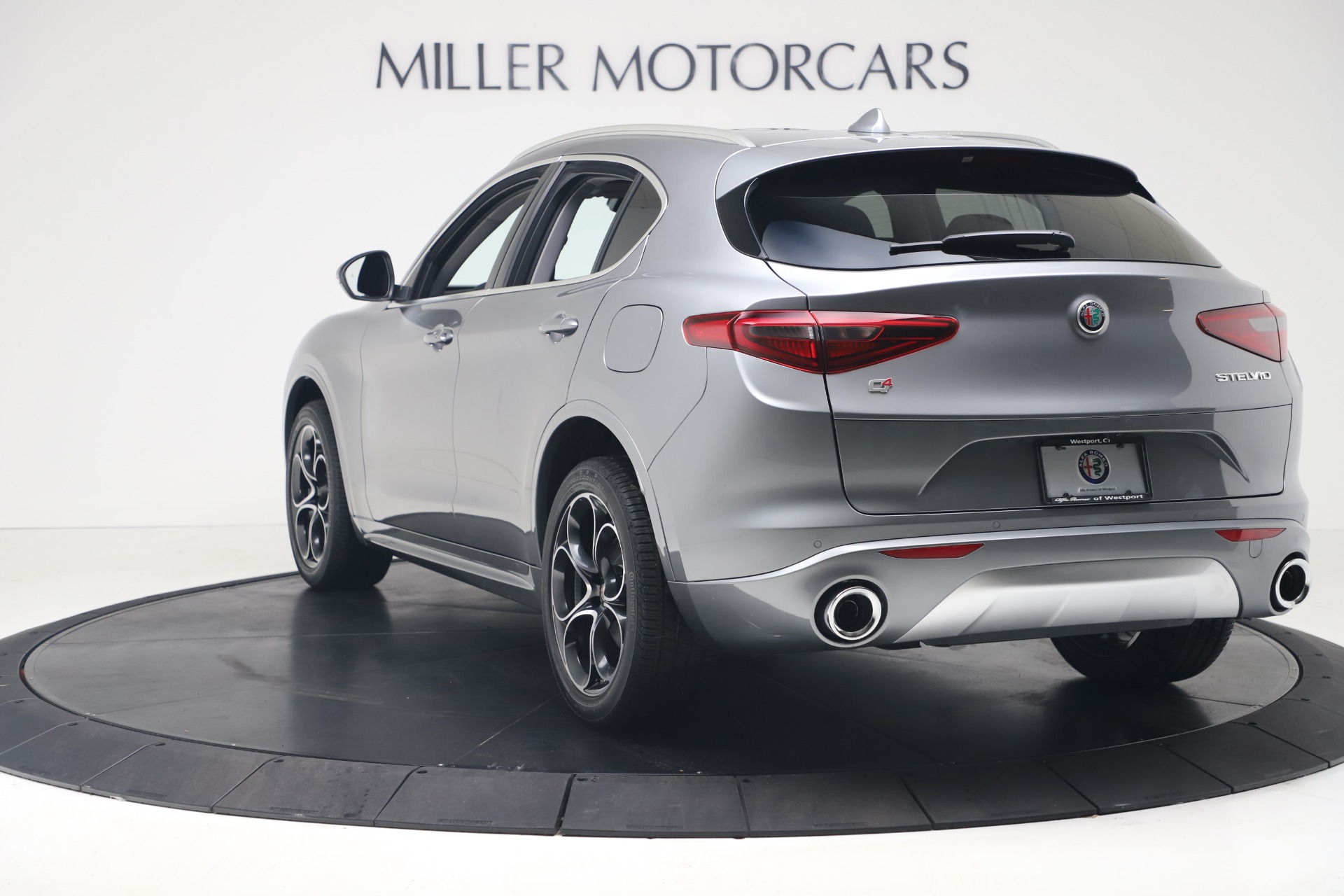 New 2020 Alfa Romeo Stelvio Ti Lusso Q4 | St. Petersburg, FL