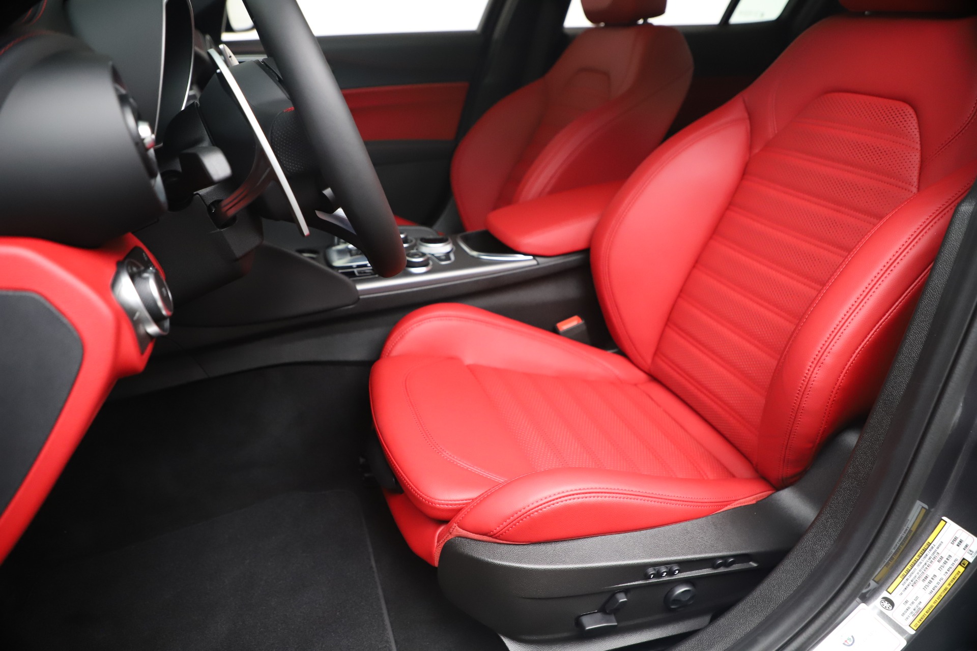 New 2020 Alfa Romeo Giulia Ti Sport Q4 | St. Petersburg, FL