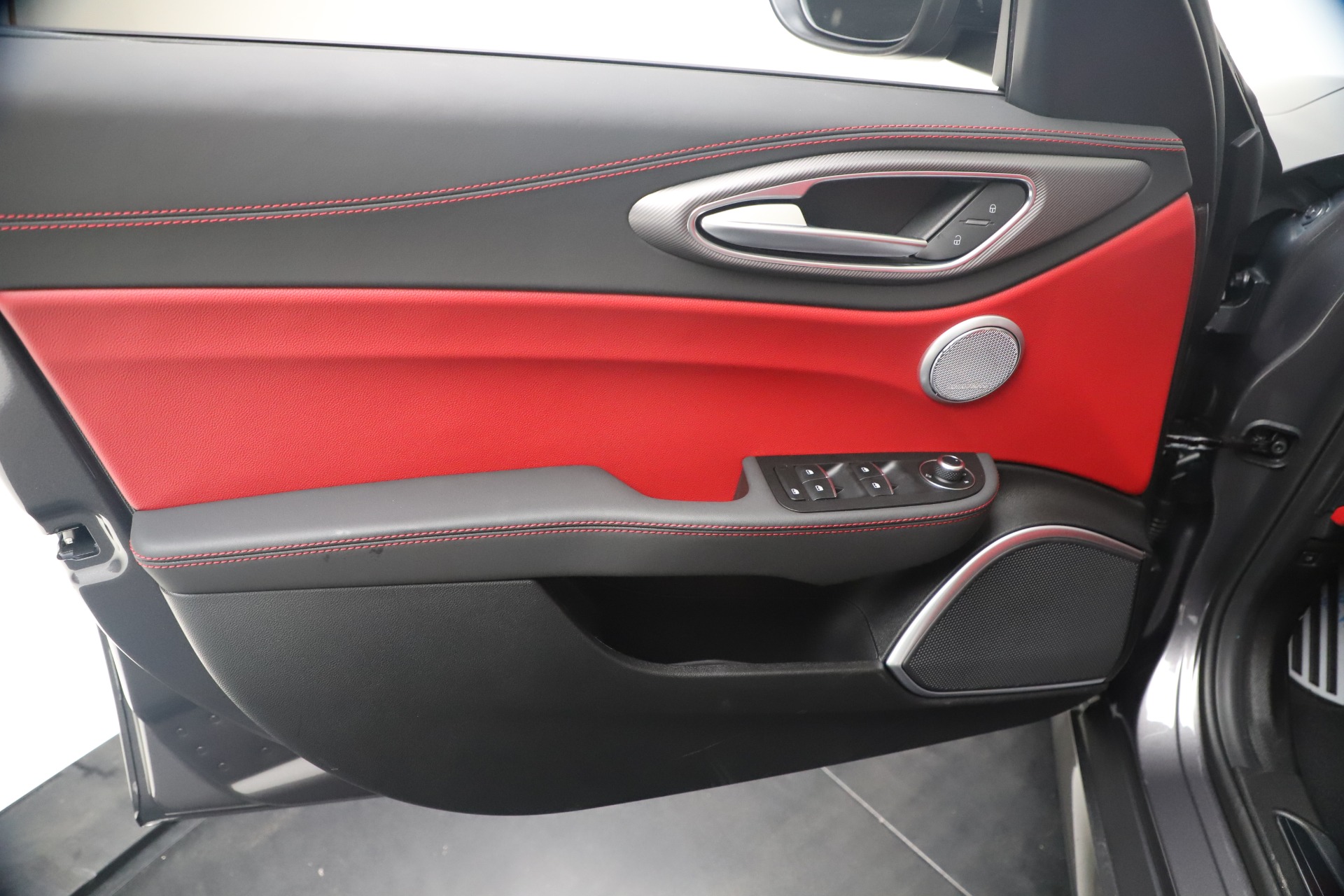 New 2020 Alfa Romeo Giulia Ti Sport Q4 | St. Petersburg, FL