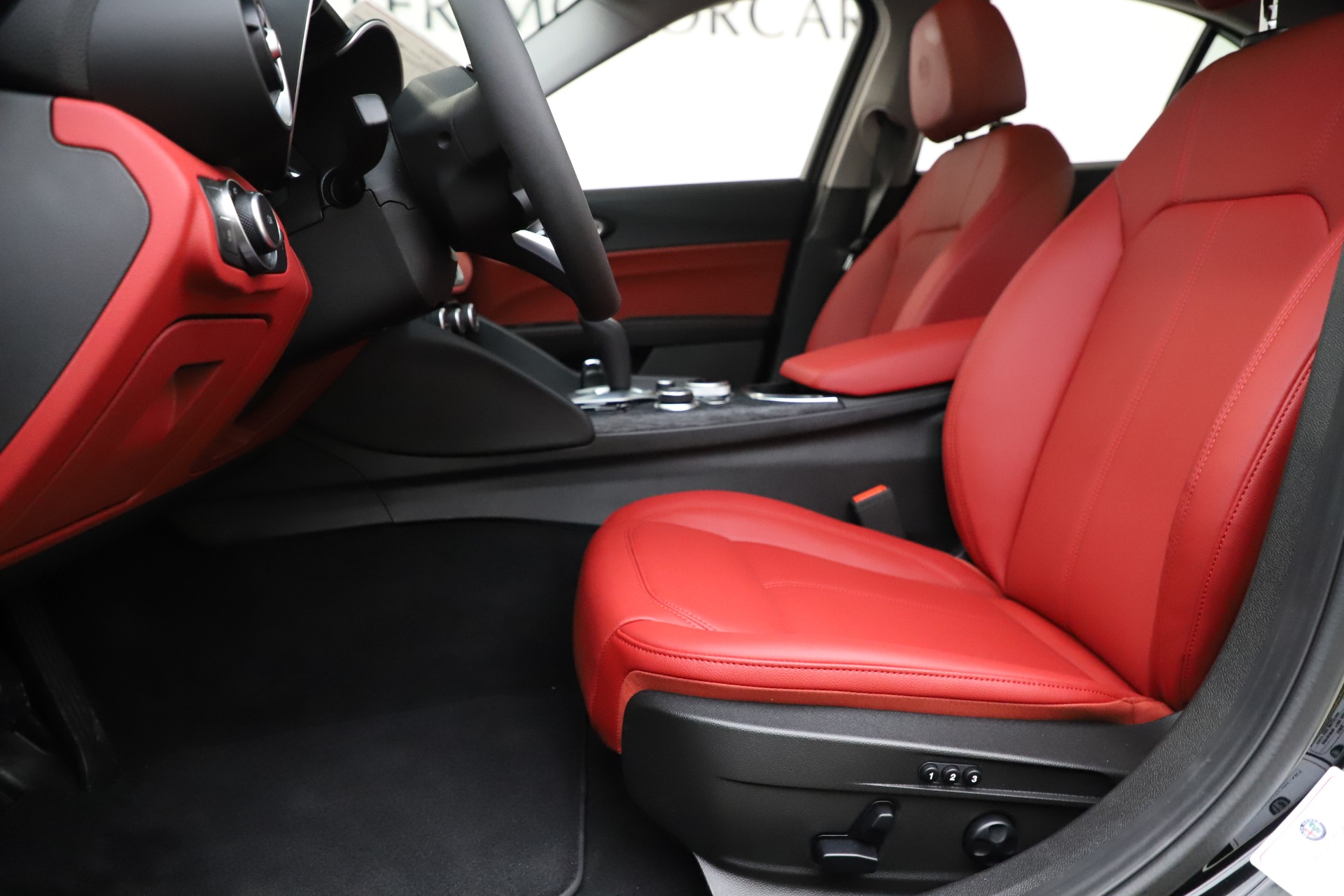 New 2020 Alfa Romeo Giulia Q4 | St. Petersburg, FL