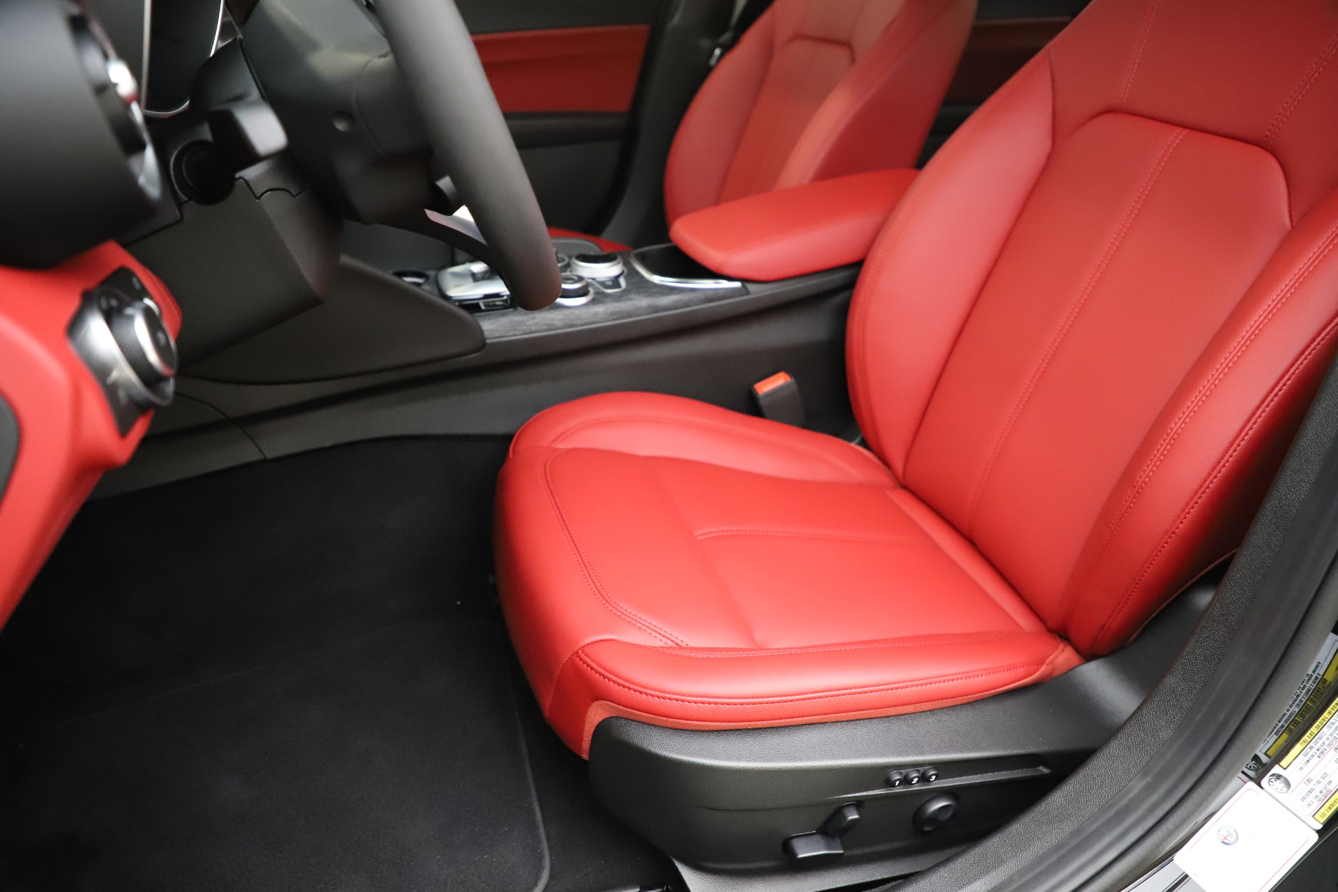 New 2020 Alfa Romeo Giulia Q4 | St. Petersburg, FL