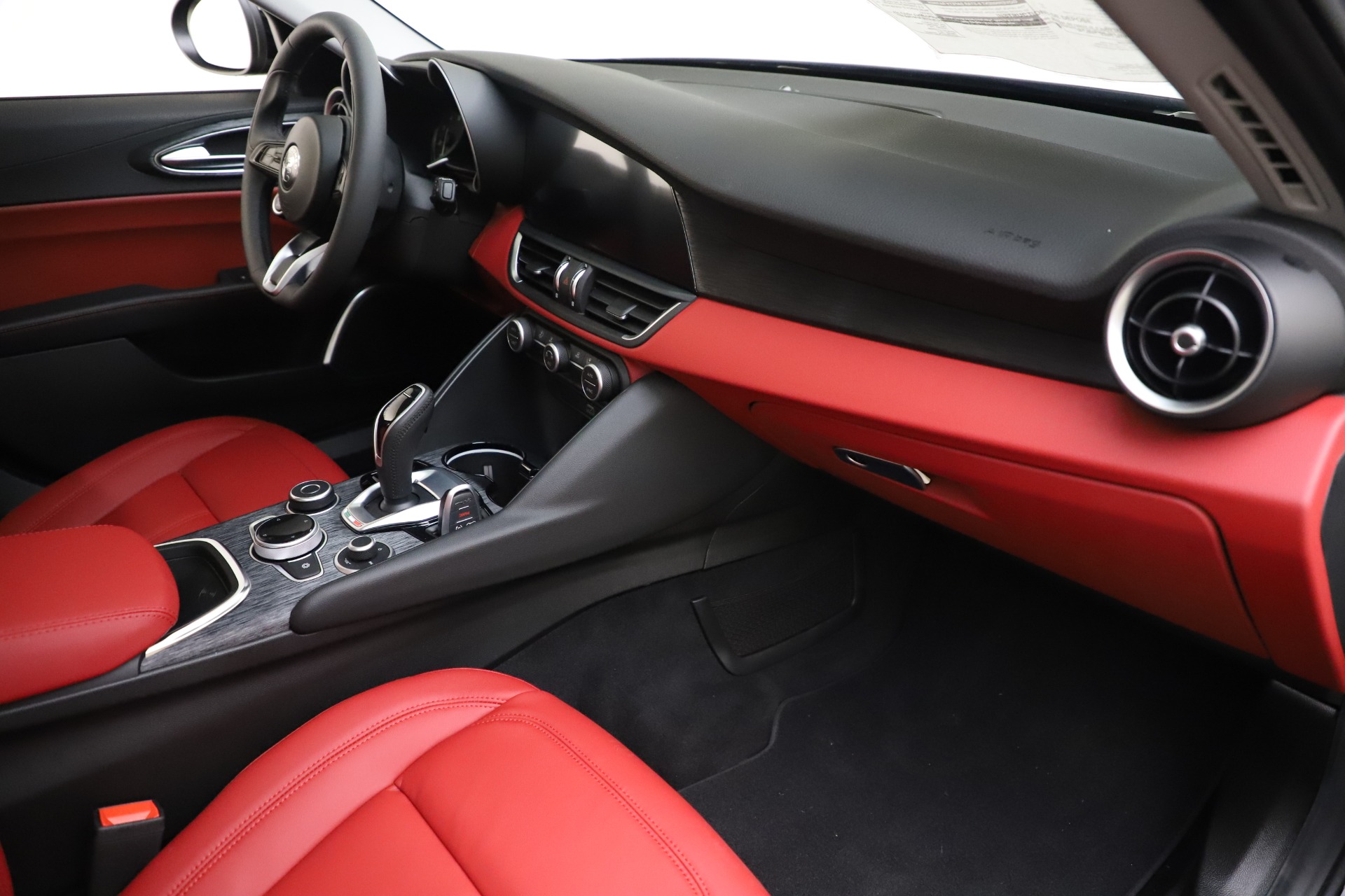 New 2020 Alfa Romeo Giulia Q4 | St. Petersburg, FL