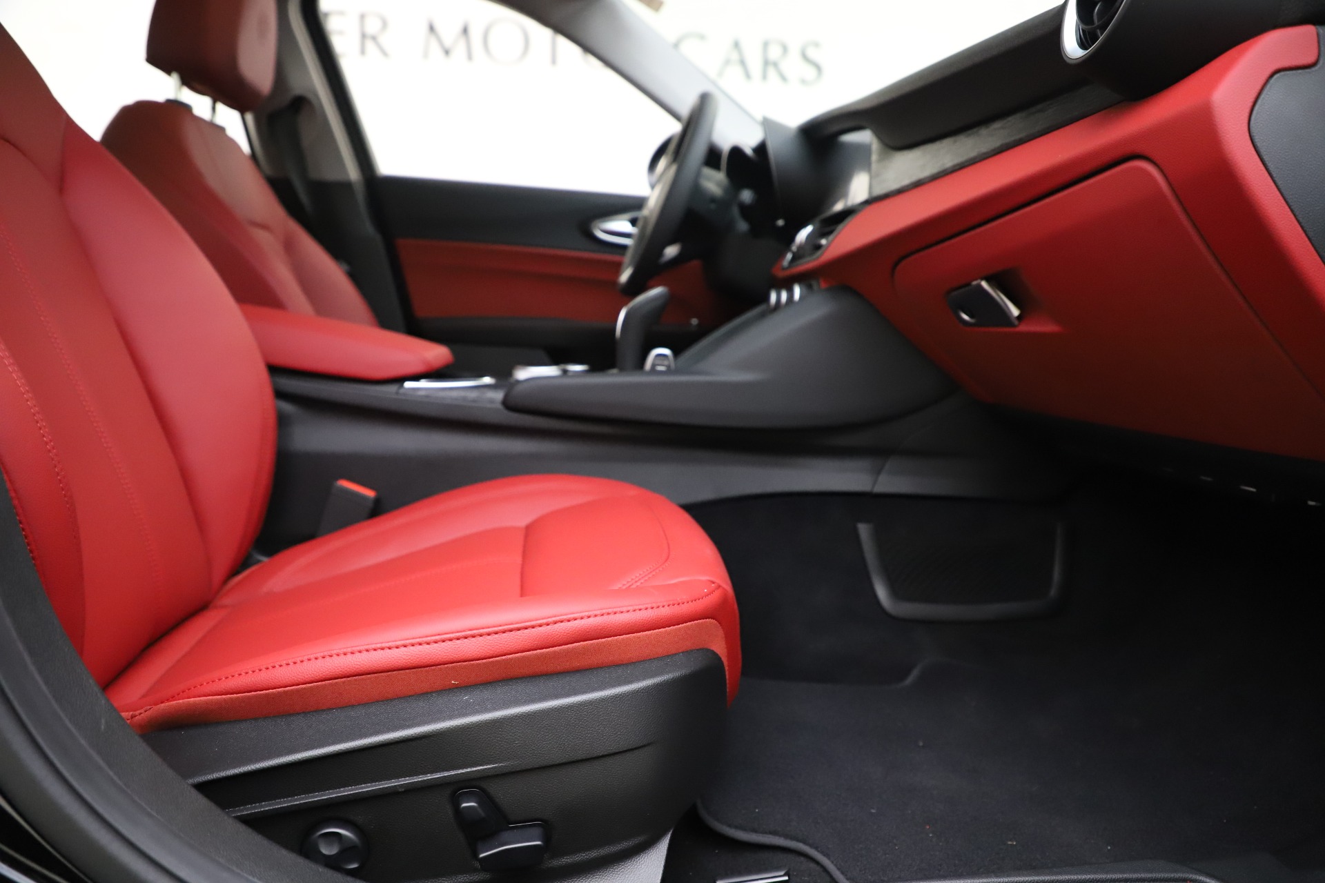 New 2020 Alfa Romeo Giulia Q4 | St. Petersburg, FL