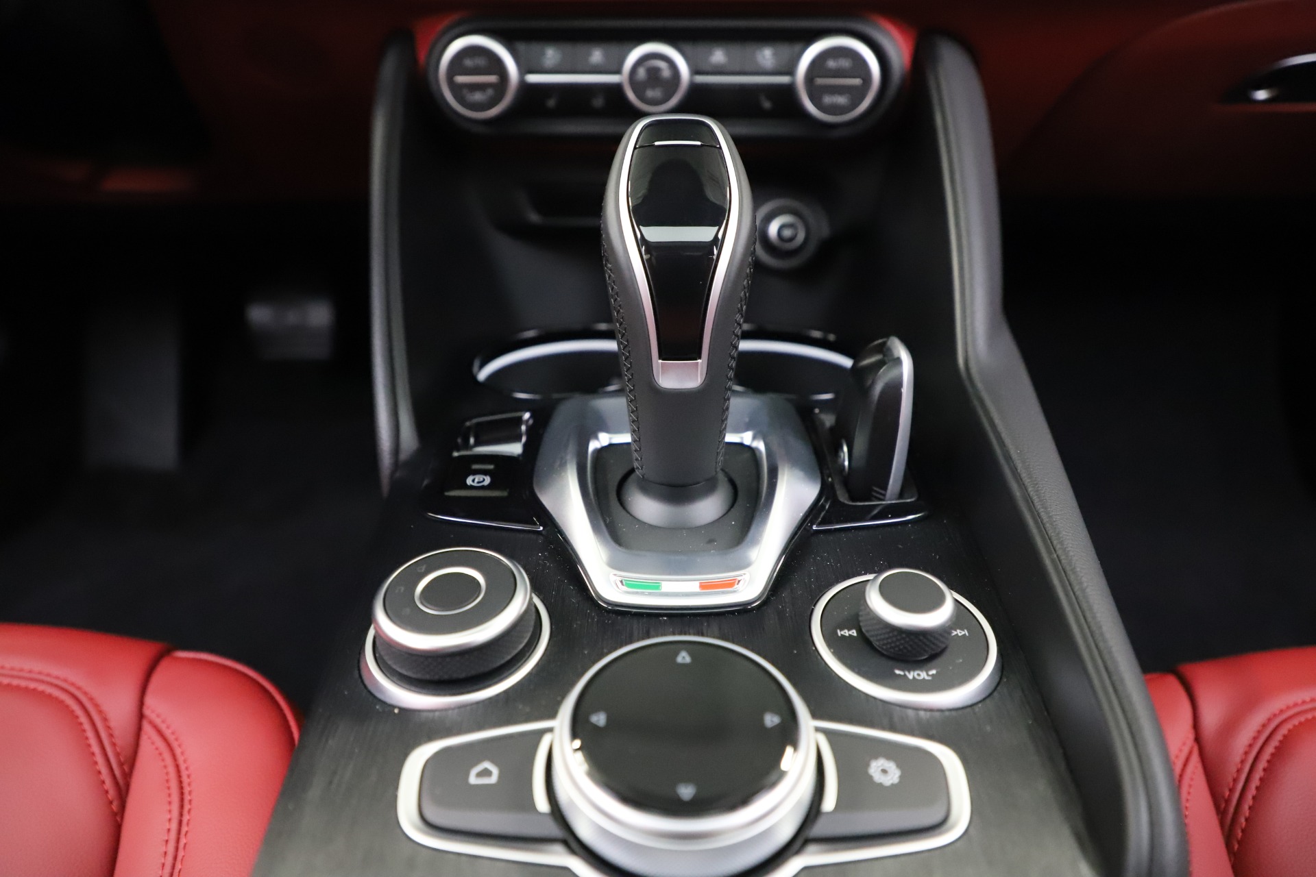 New 2020 Alfa Romeo Giulia Q4 | St. Petersburg, FL