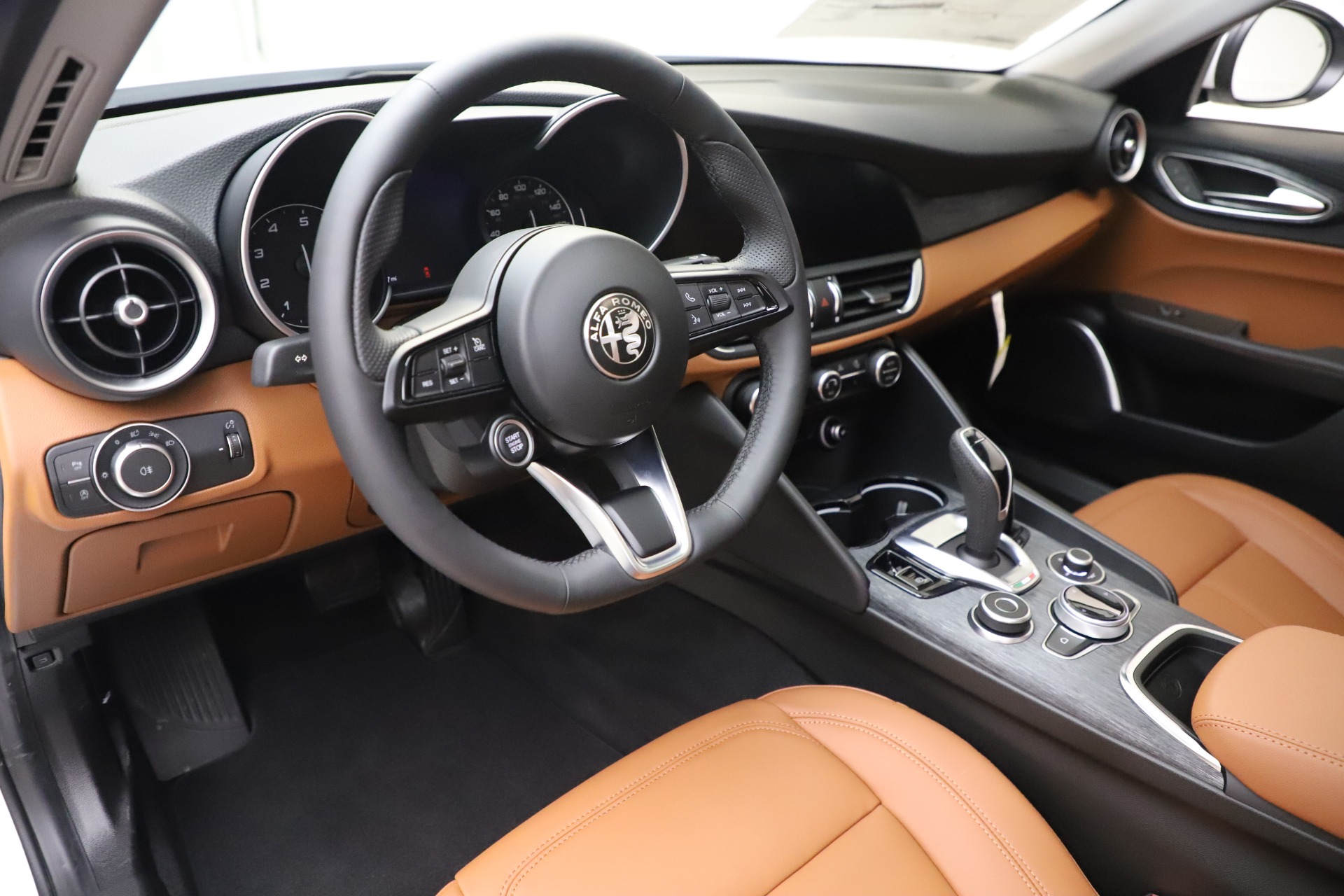 New 2020 Alfa Romeo Giulia Q4 | St. Petersburg, FL