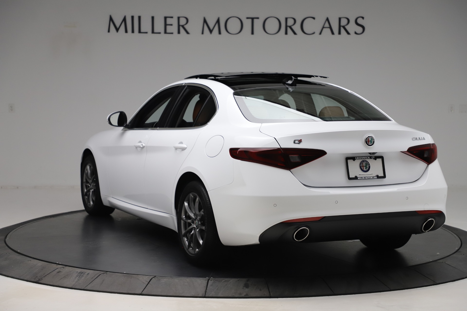 New 2020 Alfa Romeo Giulia Q4 | St. Petersburg, FL