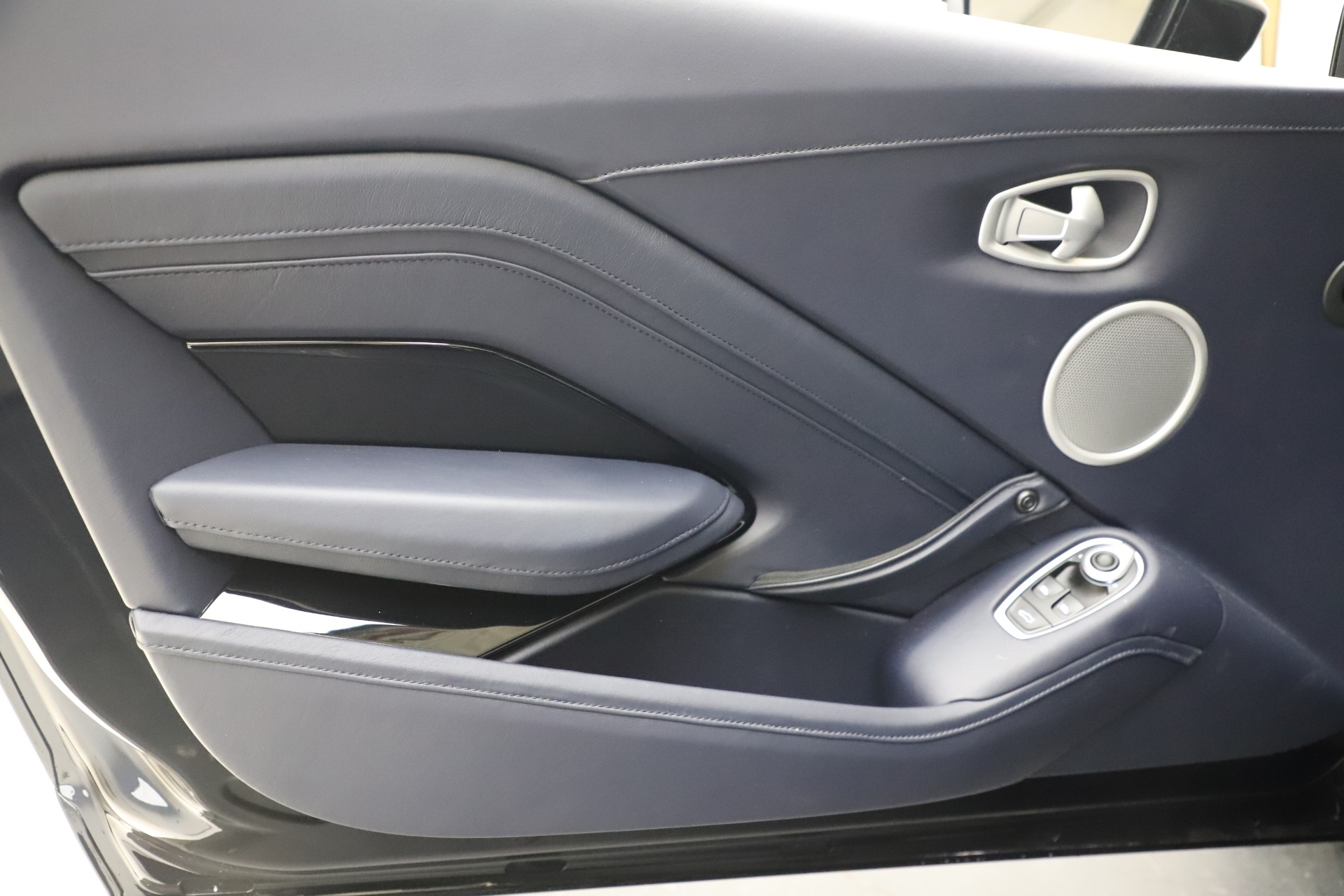 New 2020 Aston Martin Vantage Coupe | St. Petersburg, FL