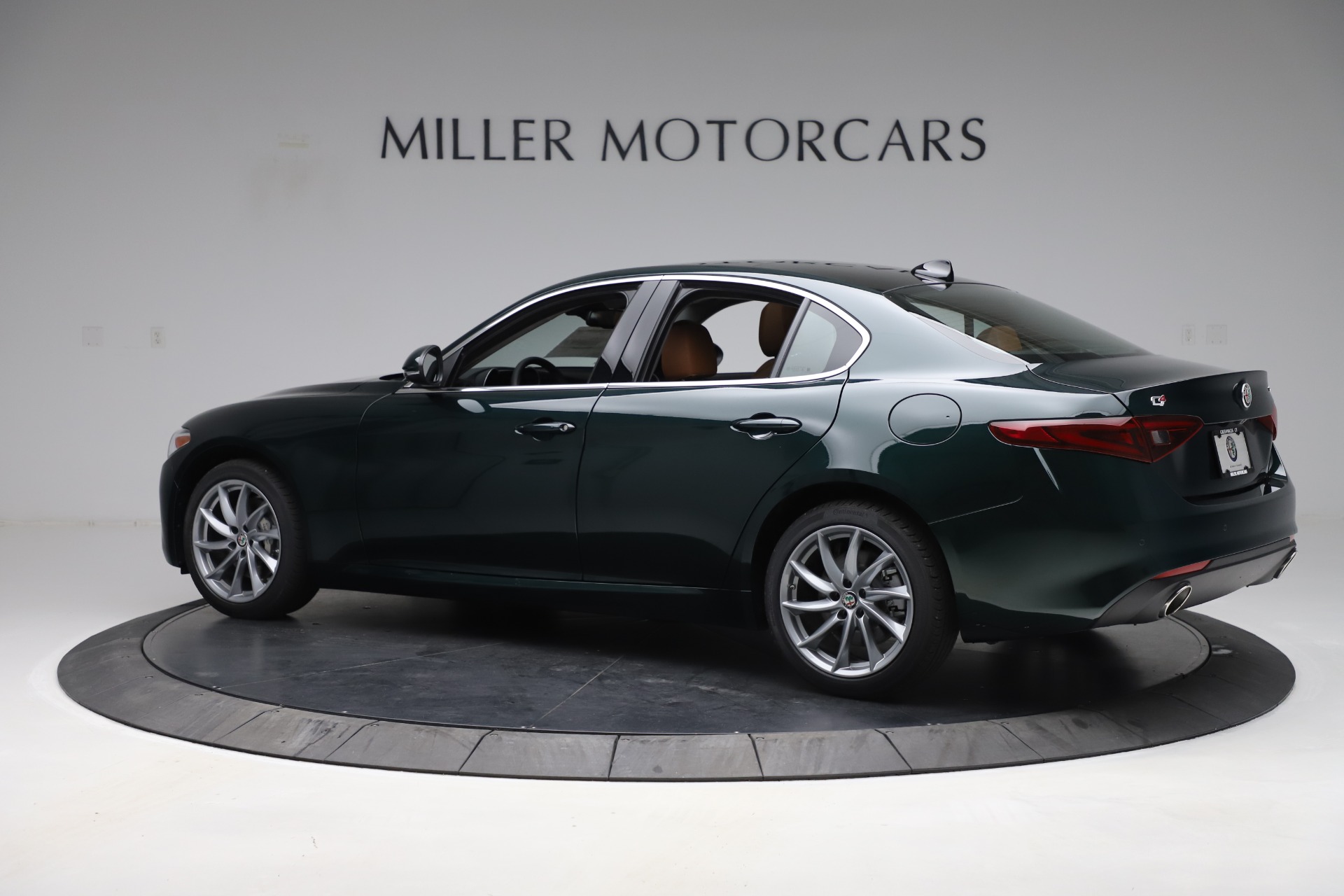 New 2020 Alfa Romeo Giulia Q4 | St. Petersburg, FL
