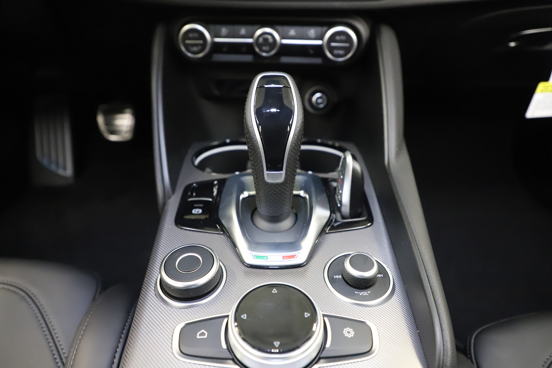 New 2020 Alfa Romeo Giulia Ti Sport Q4 | St. Petersburg, FL