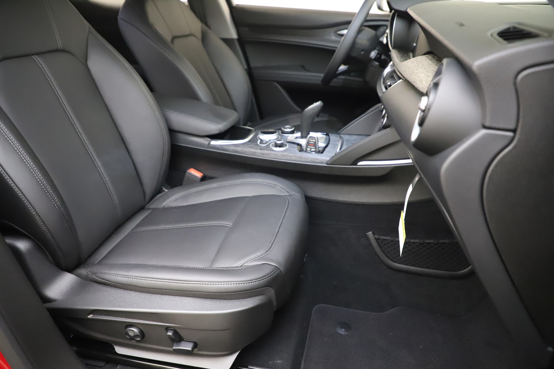New 2020 Alfa Romeo Stelvio Sport Q4 | St. Petersburg, FL