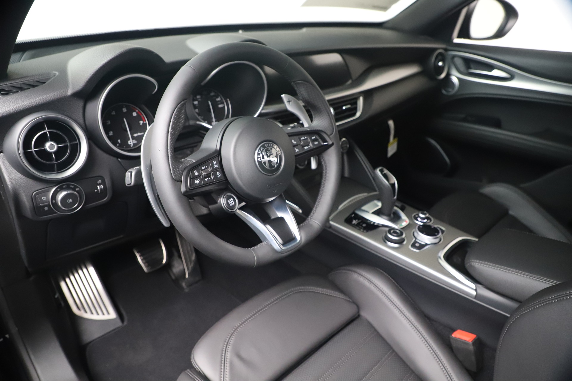 New 2020 Alfa Romeo Stelvio Ti Sport Q4 | St. Petersburg, FL