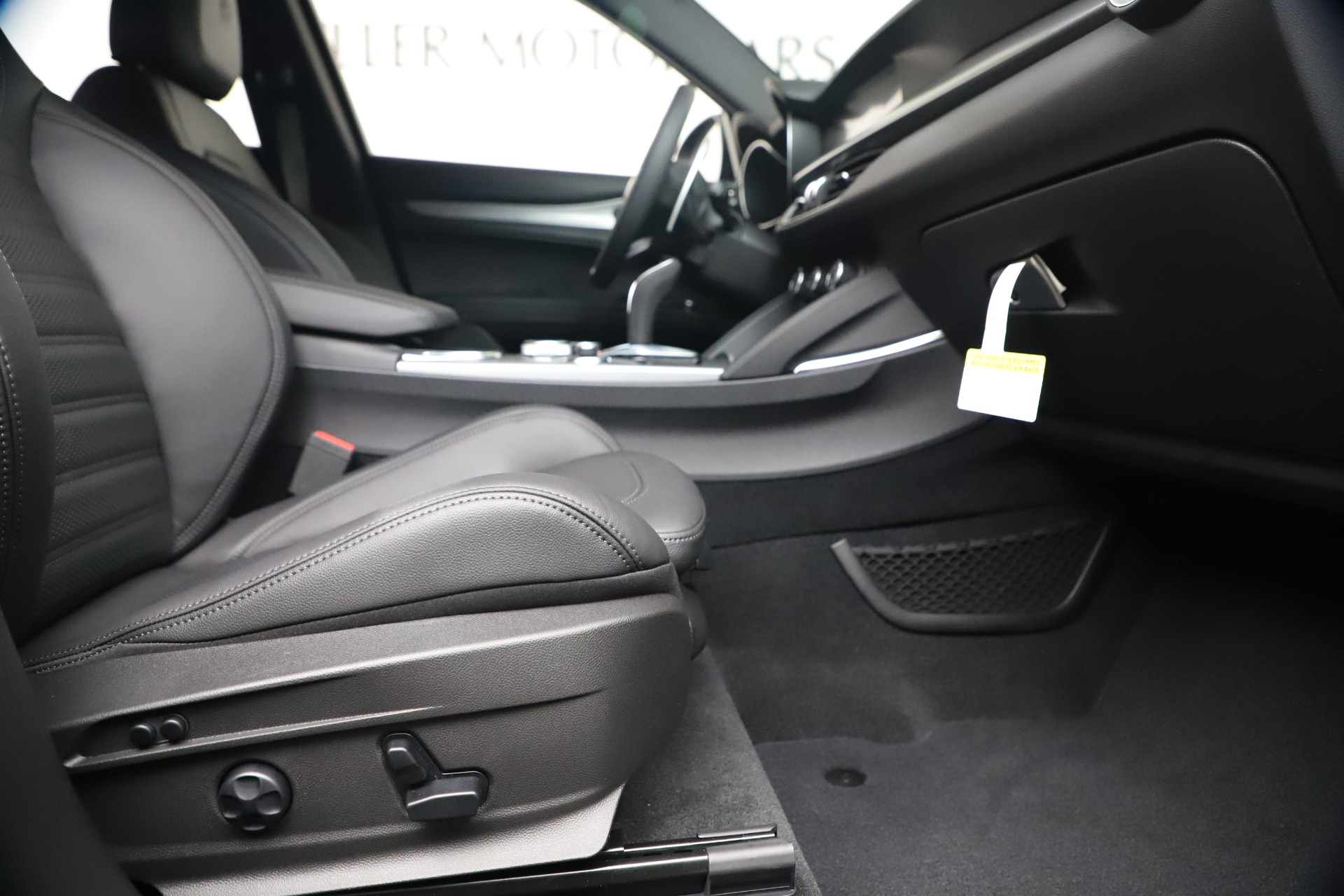 New 2020 Alfa Romeo Stelvio Ti Sport Q4 | St. Petersburg, FL
