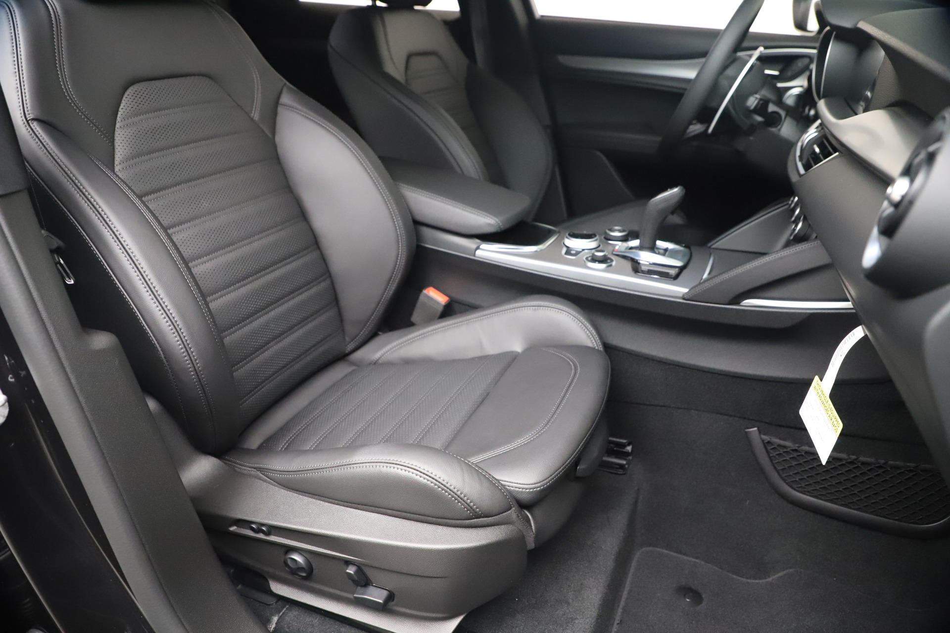 New 2020 Alfa Romeo Stelvio Ti Sport Q4 | St. Petersburg, FL