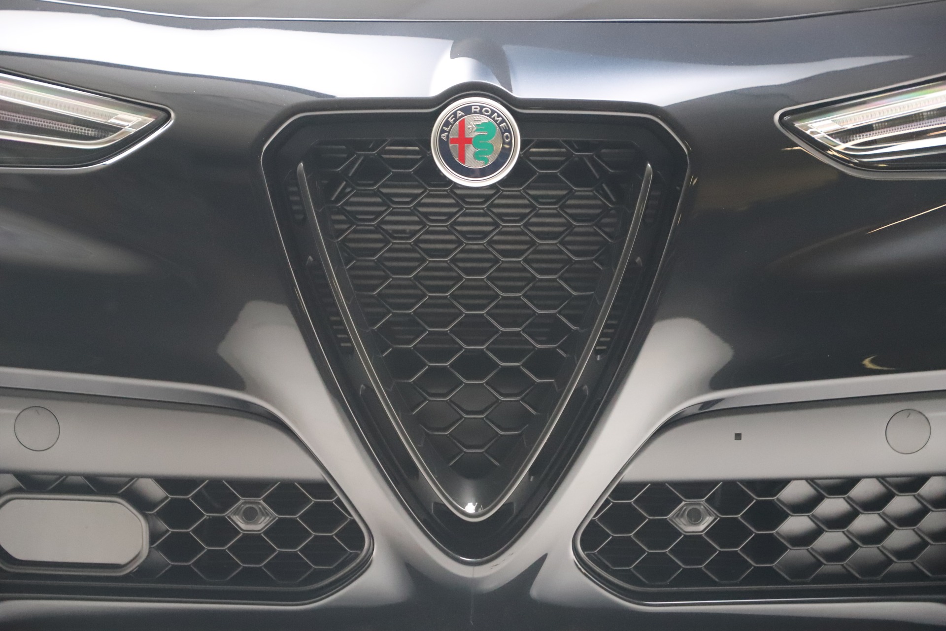 New 2020 Alfa Romeo Stelvio Ti Sport Q4 | St. Petersburg, FL