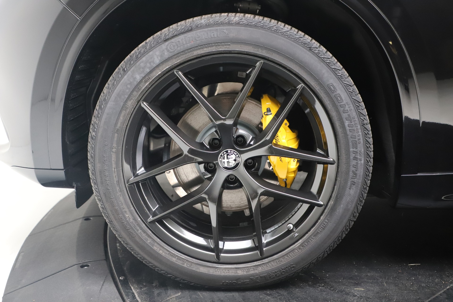 New 2020 Alfa Romeo Stelvio Ti Sport Q4 | St. Petersburg, FL