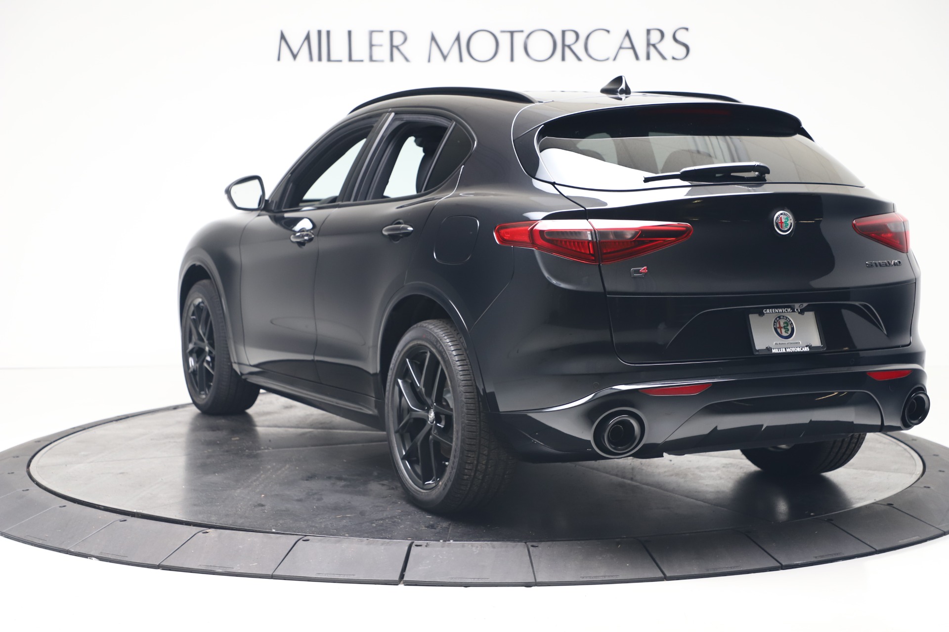 New 2020 Alfa Romeo Stelvio Ti Sport Q4 | St. Petersburg, FL