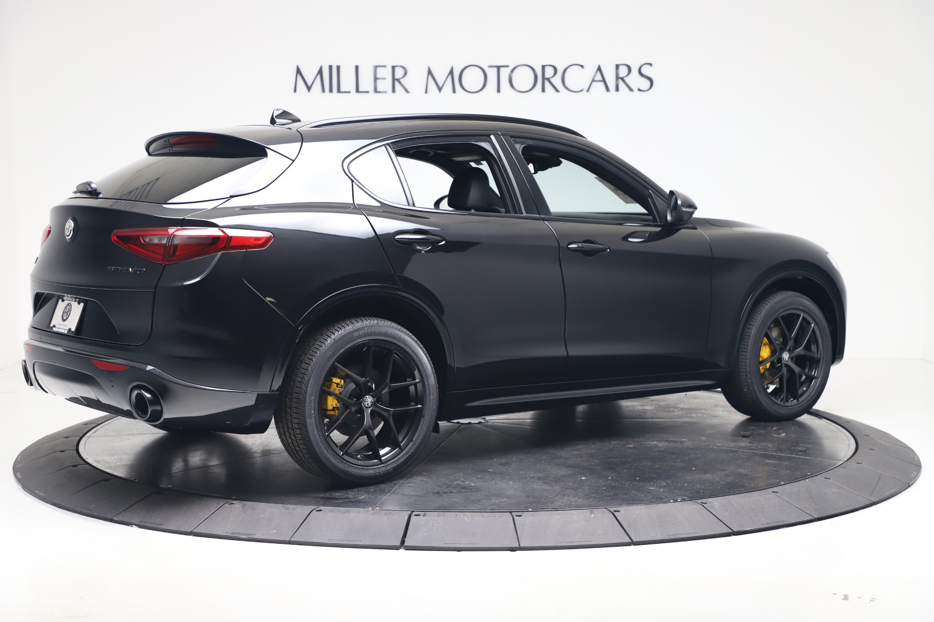 New 2020 Alfa Romeo Stelvio Ti Sport Q4 | St. Petersburg, FL