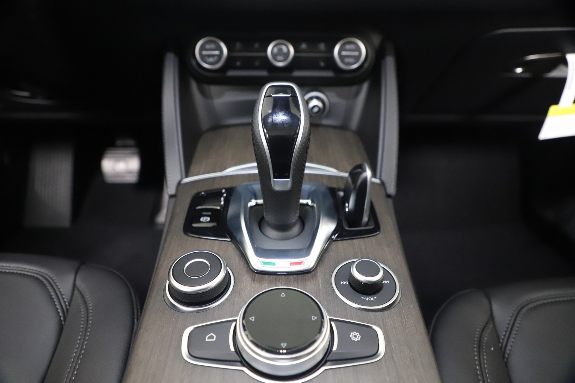 New 2020 Alfa Romeo Stelvio Ti Q4 | St. Petersburg, FL