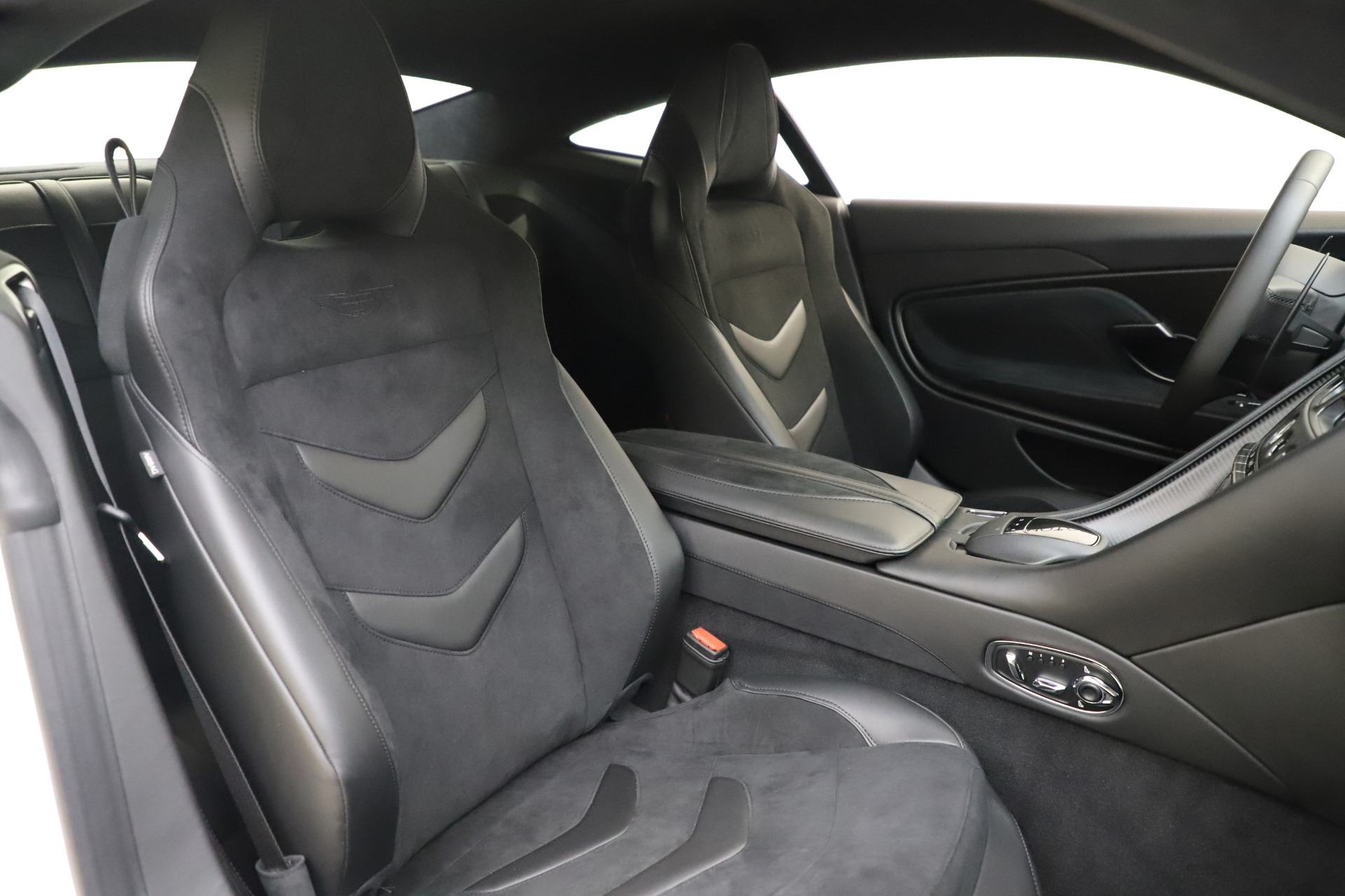 New 2019 Aston Martin DBS Superleggera | St. Petersburg, FL