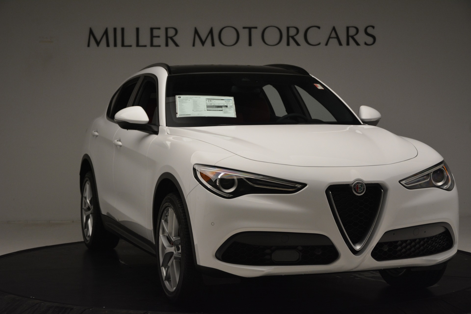 New 2019 Alfa Romeo Stelvio Ti Sport Q4 | St. Petersburg, FL