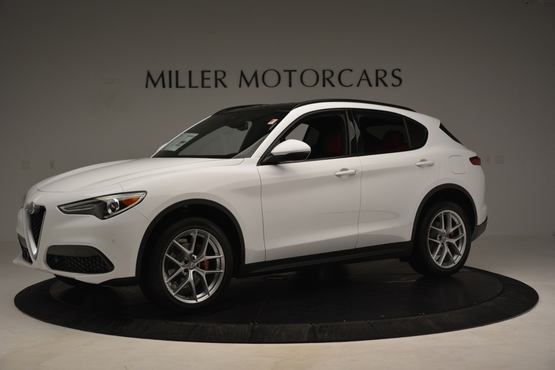 New 2019 Alfa Romeo Stelvio Ti Sport Q4 | St. Petersburg, FL