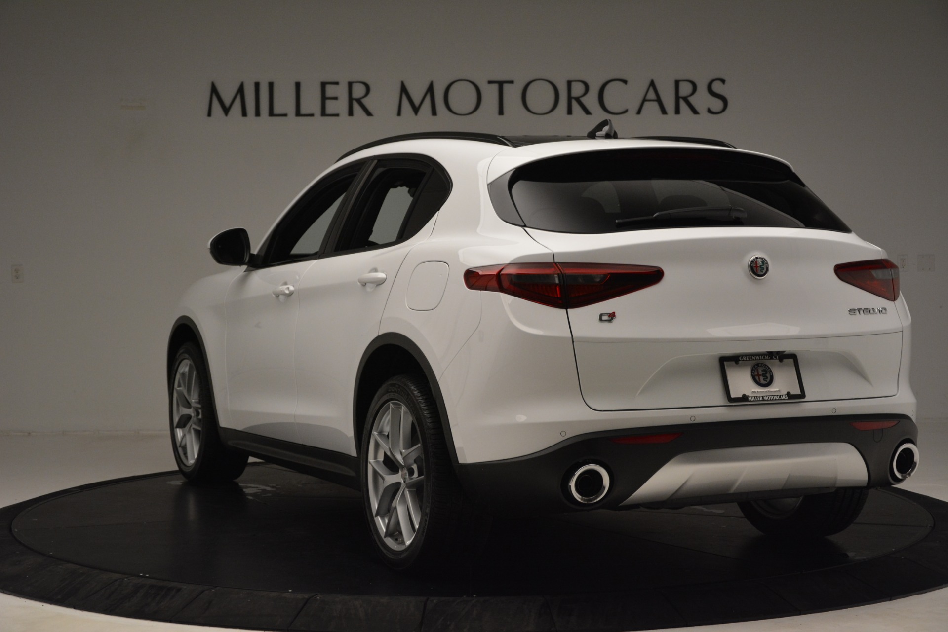 New 2019 Alfa Romeo Stelvio Ti Sport Q4 | St. Petersburg, FL