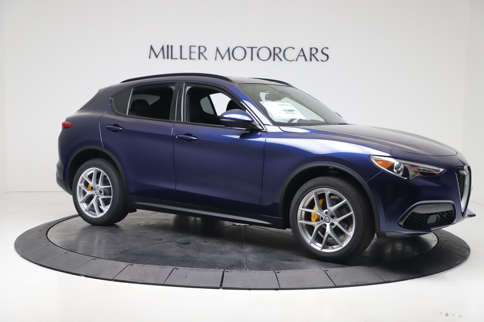 New 2019 Alfa Romeo Stelvio Ti Sport Q4 | St. Petersburg, FL