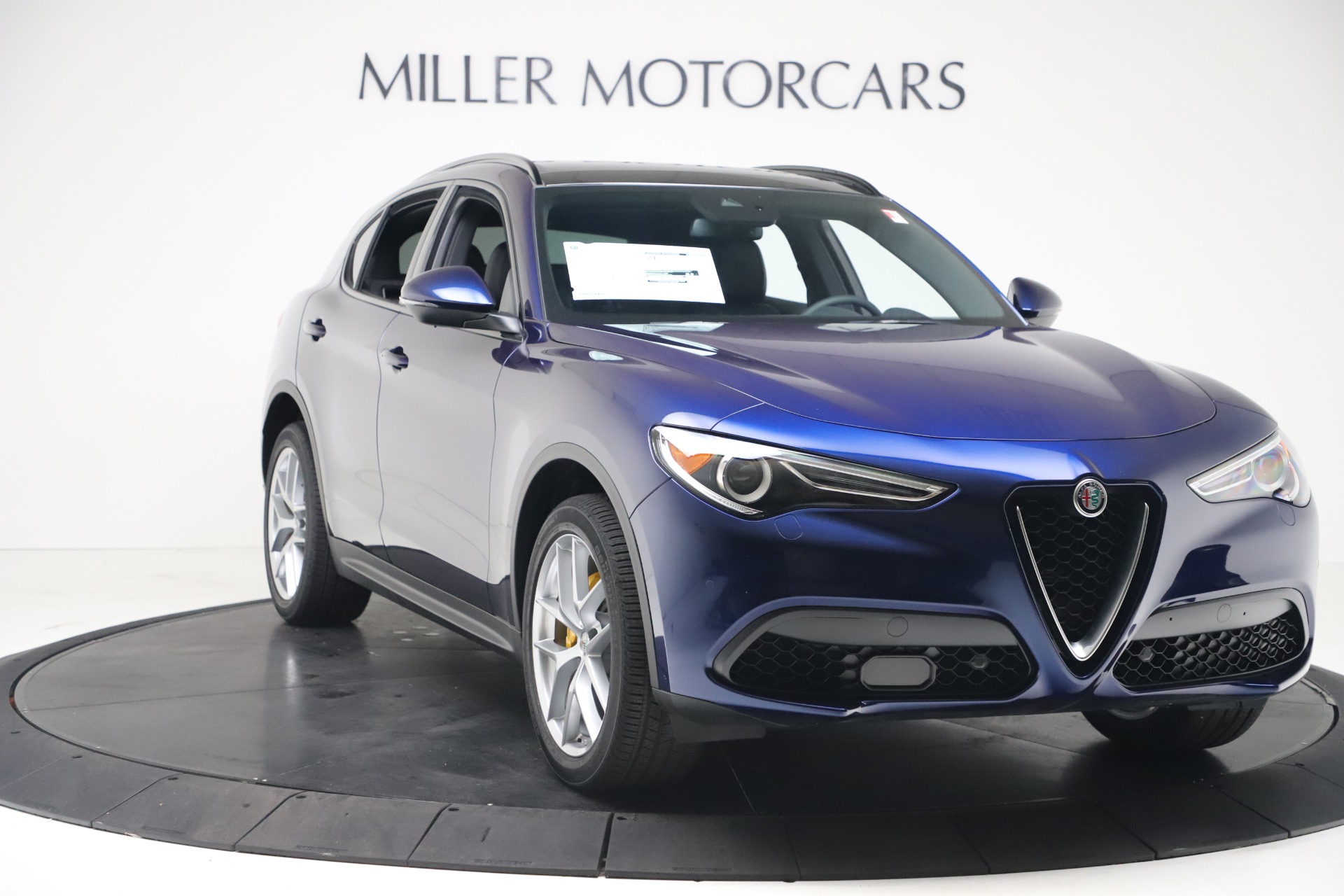New 2019 Alfa Romeo Stelvio Ti Sport Q4 | St. Petersburg, FL