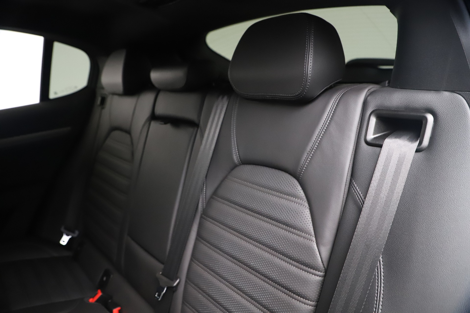 New 2019 Alfa Romeo Stelvio Ti Sport Q4 | St. Petersburg, FL