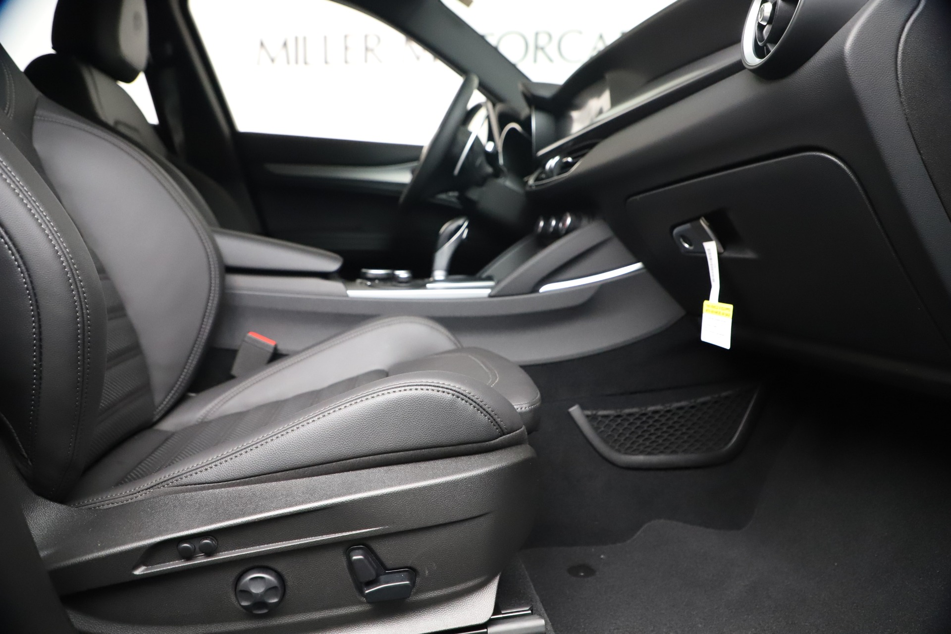 New 2019 Alfa Romeo Stelvio Ti Sport Q4 | St. Petersburg, FL