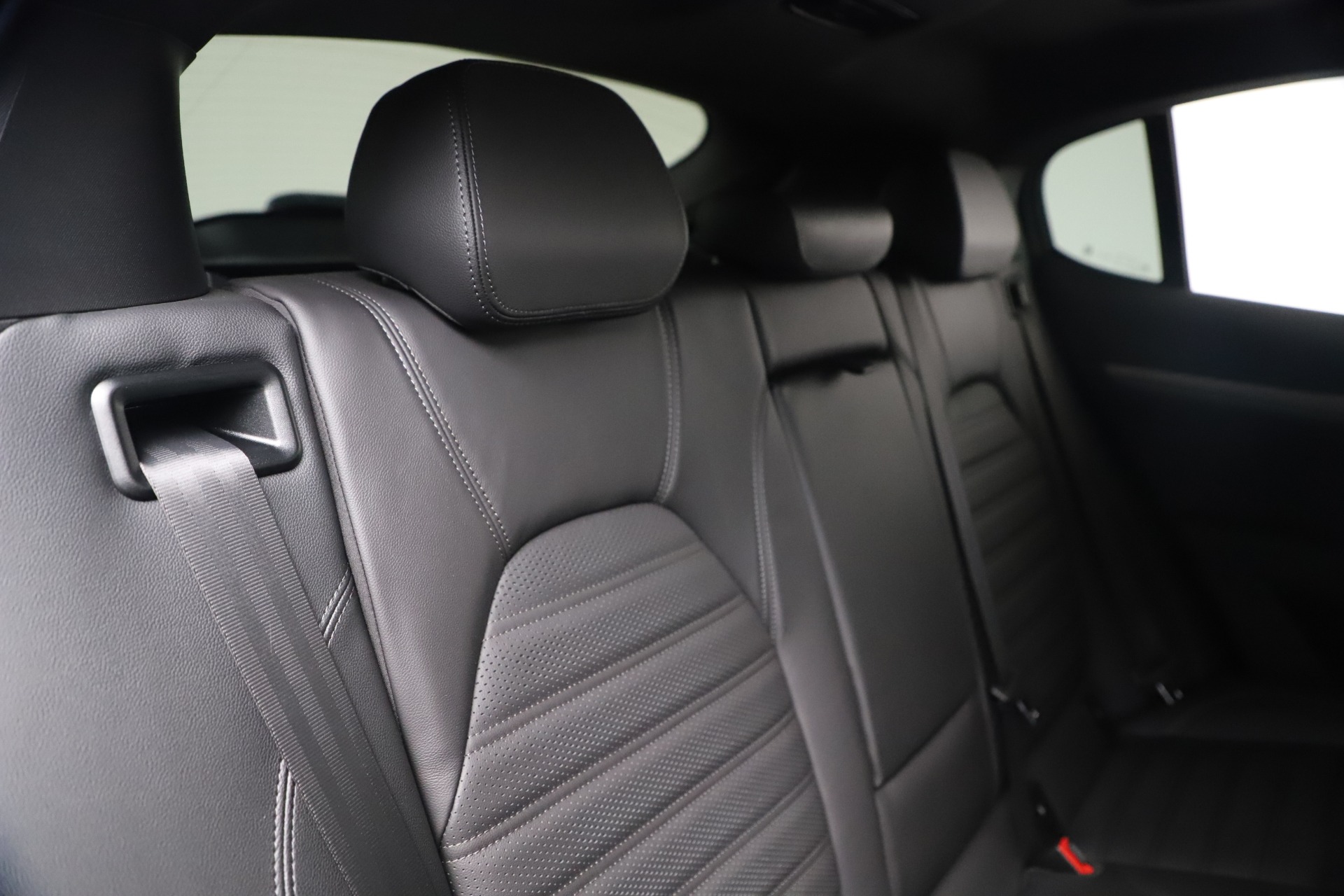 New 2019 Alfa Romeo Stelvio Ti Sport Q4 | St. Petersburg, FL