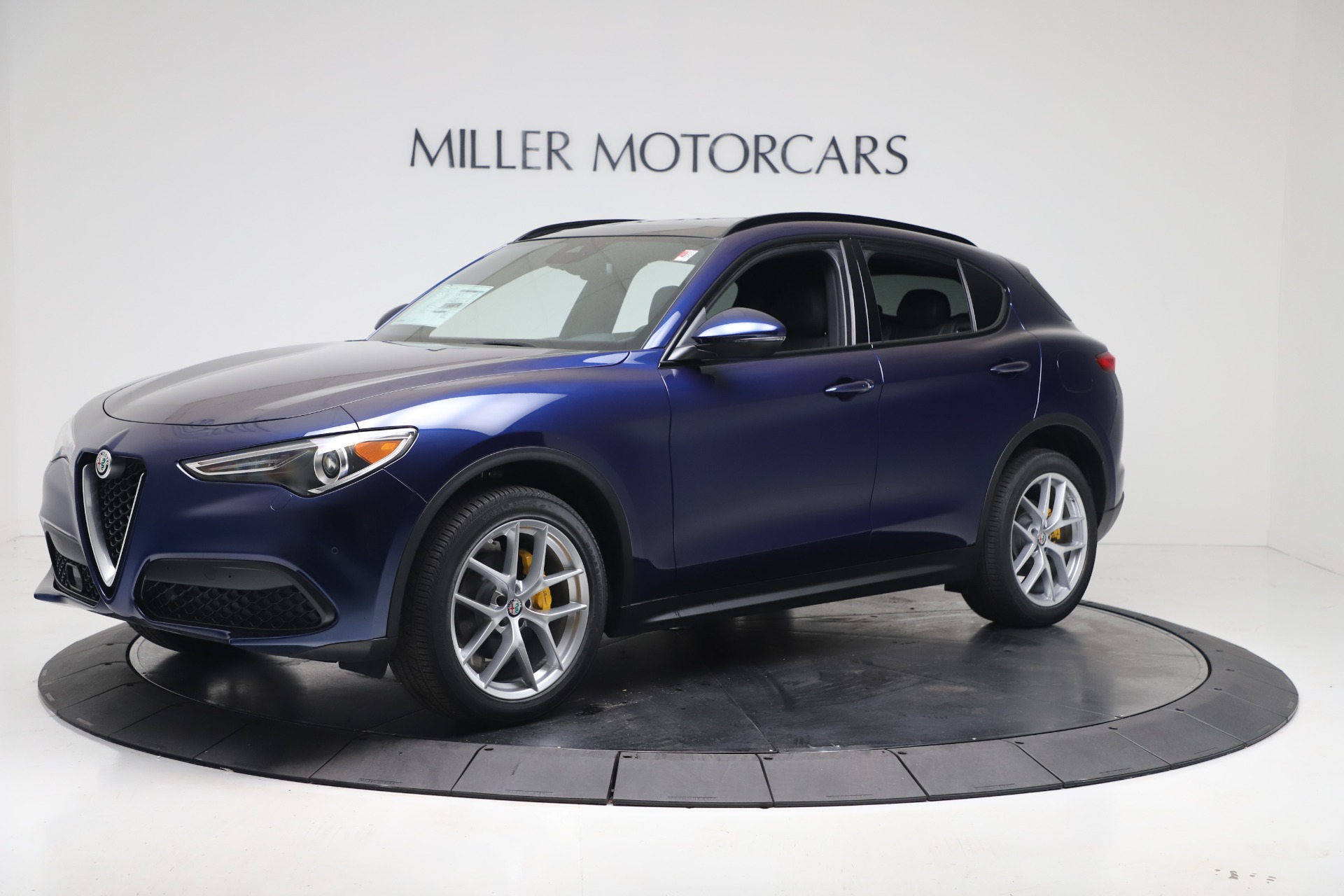 New 2019 Alfa Romeo Stelvio Ti Sport Q4 | St. Petersburg, FL