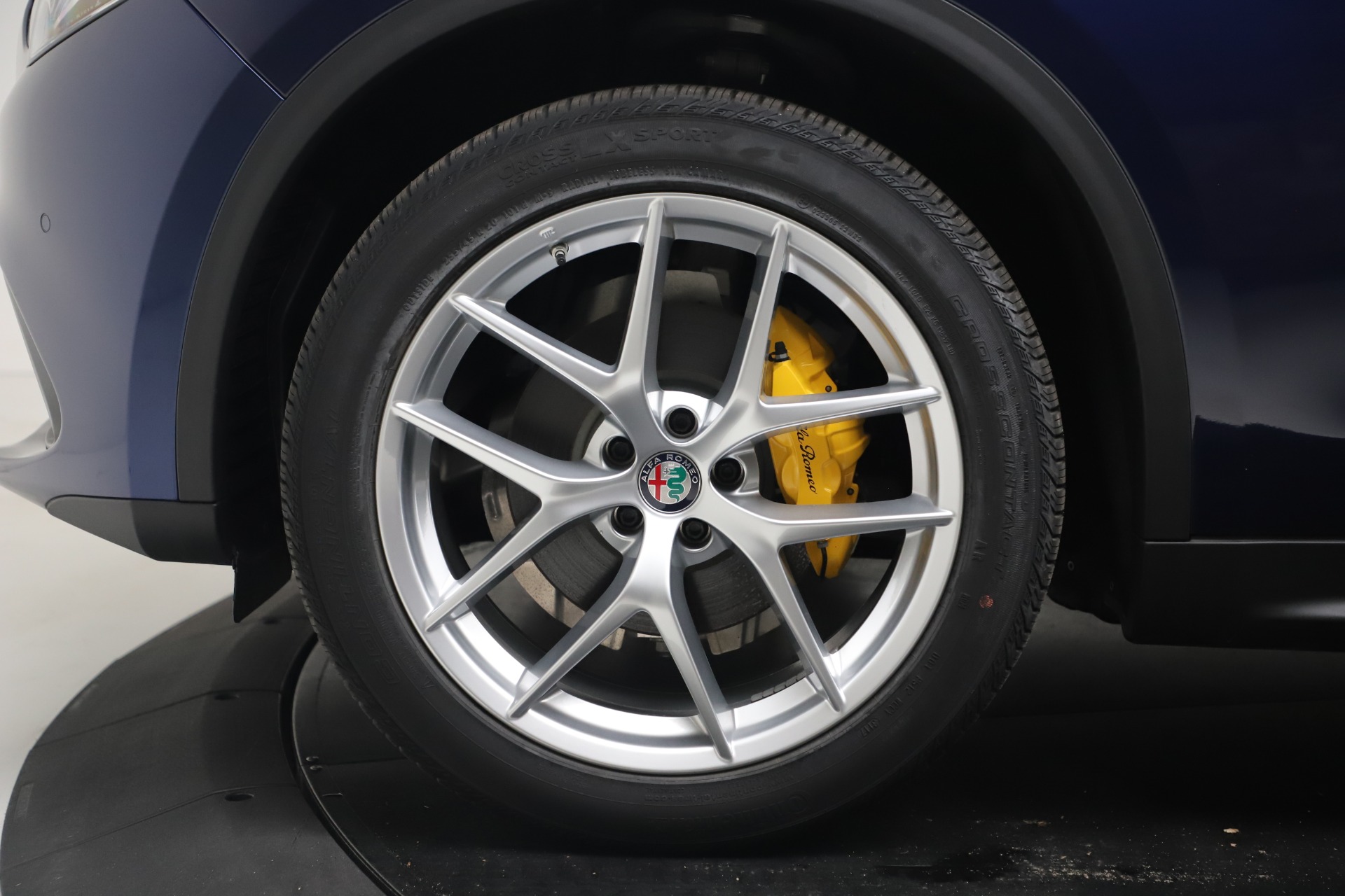 New 2019 Alfa Romeo Stelvio Ti Sport Q4 | St. Petersburg, FL