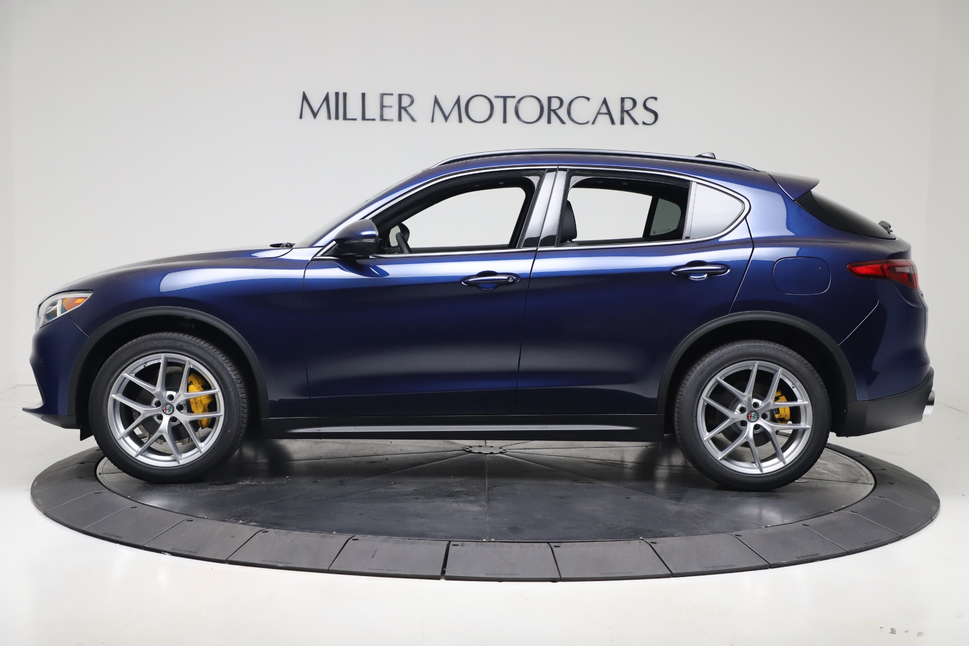New 2019 Alfa Romeo Stelvio Ti Sport Q4 | St. Petersburg, FL