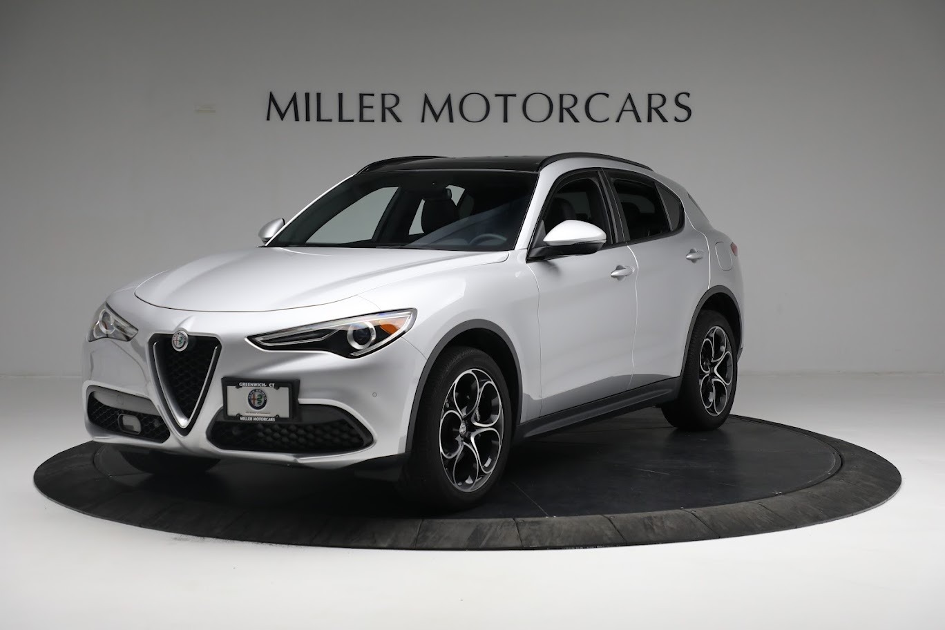 New 2019 Alfa Romeo Stelvio Ti Sport Q4 | St. Petersburg, FL