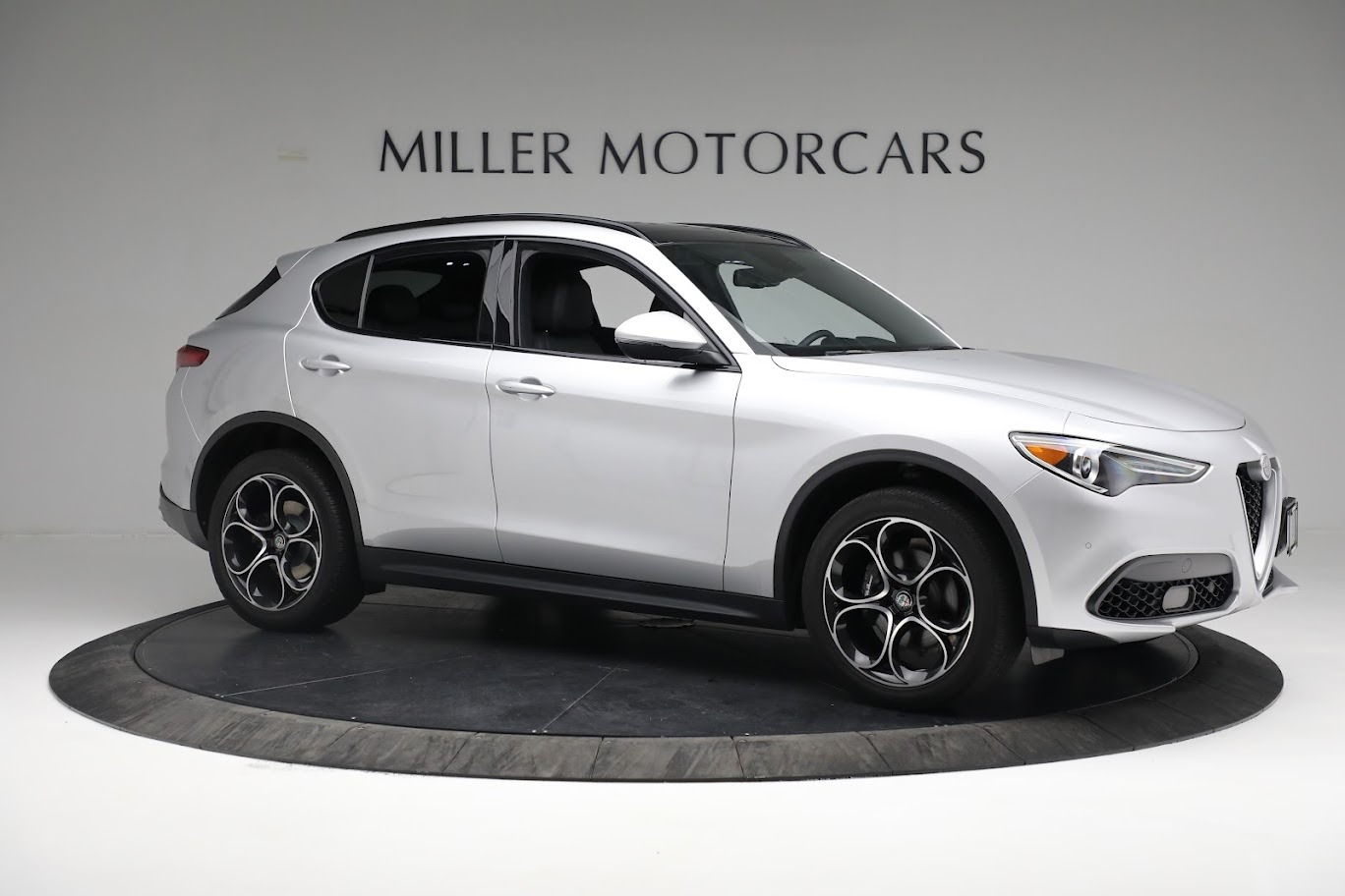 New 2019 Alfa Romeo Stelvio Ti Sport Q4 | St. Petersburg, FL