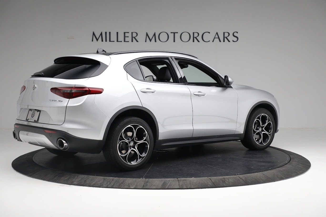 New 2019 Alfa Romeo Stelvio Ti Sport Q4 | St. Petersburg, FL
