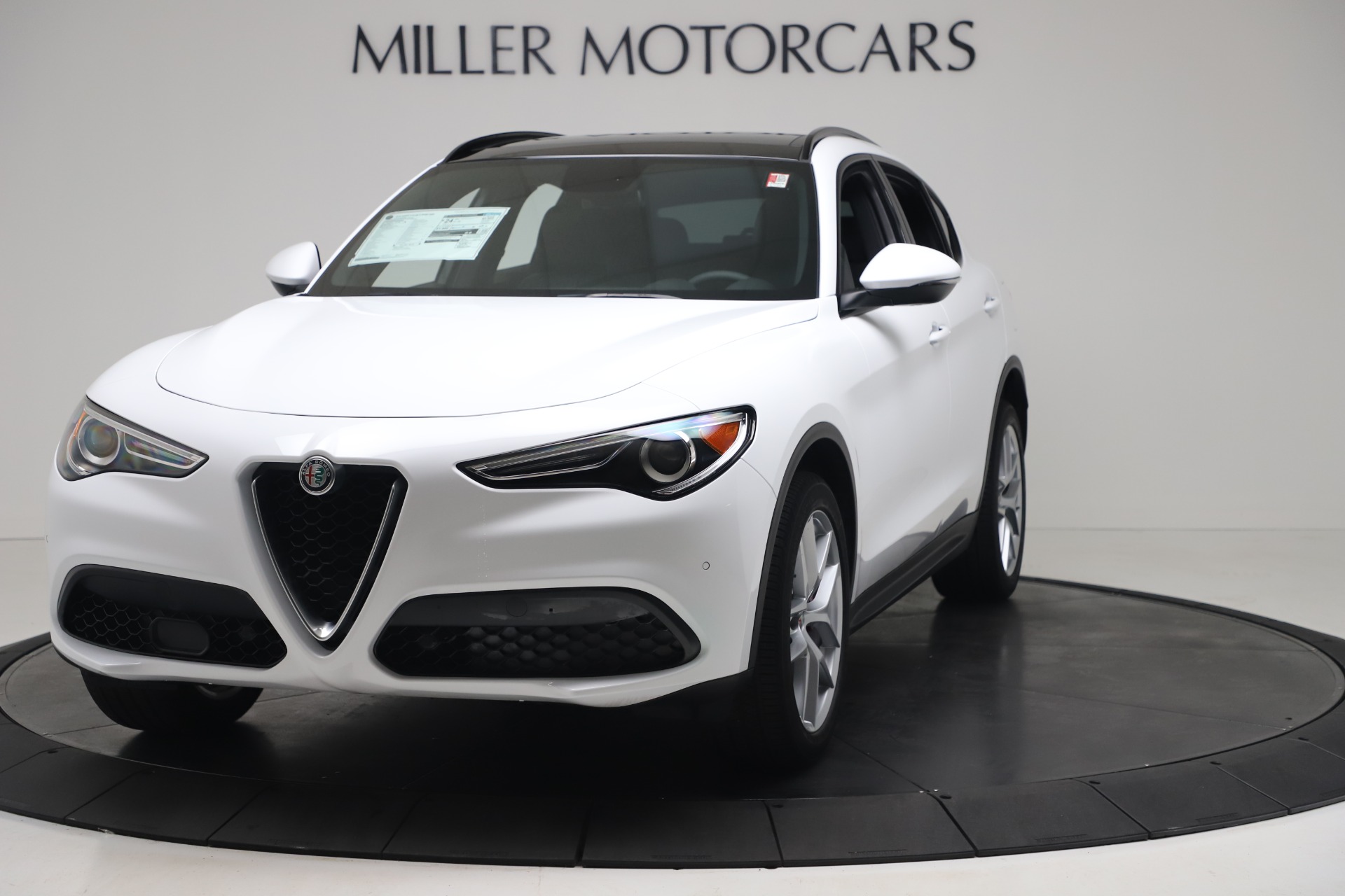 New 2019 Alfa Romeo Stelvio Ti Sport Q4 | St. Petersburg, FL