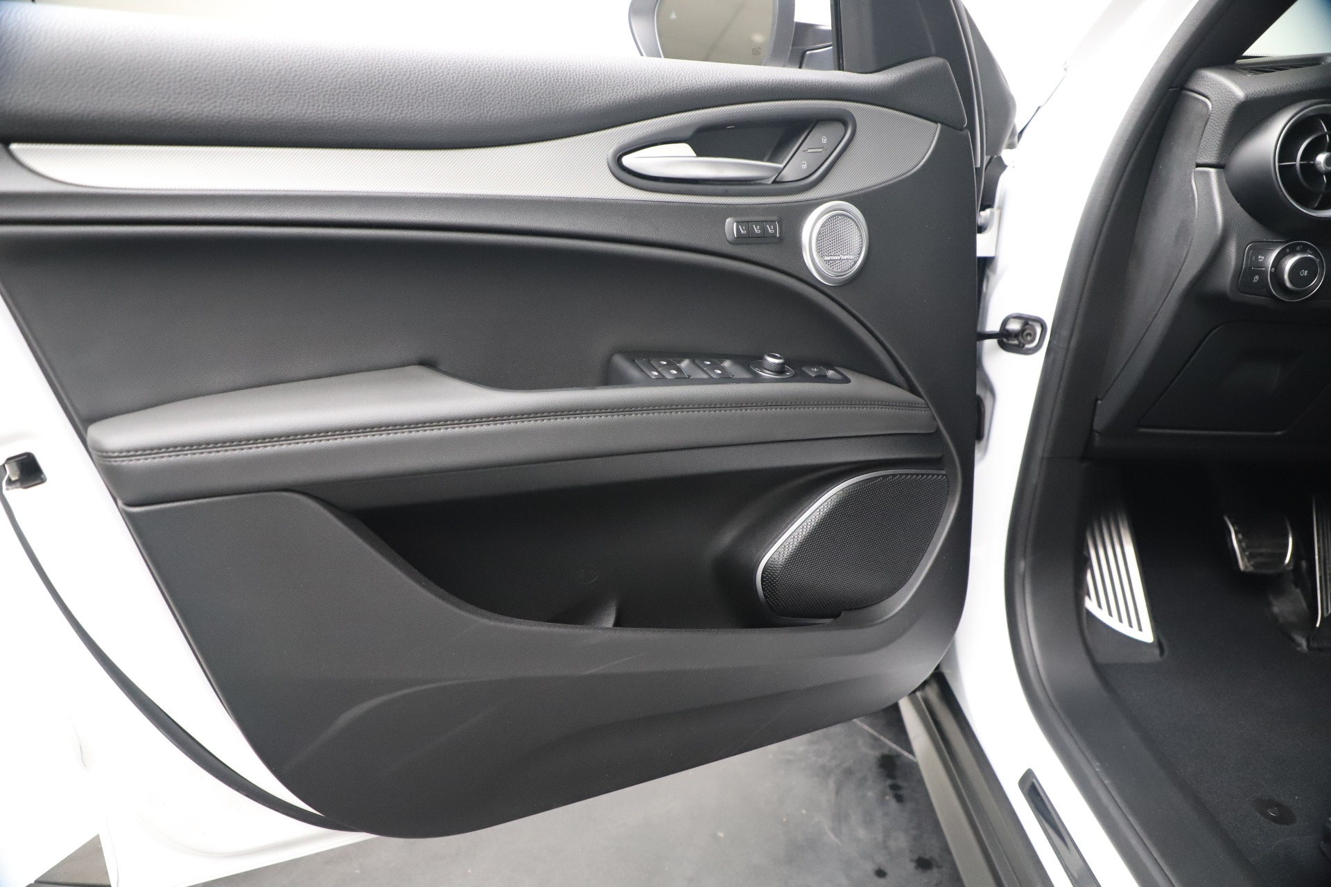 New 2019 Alfa Romeo Stelvio Ti Sport Q4 | St. Petersburg, FL