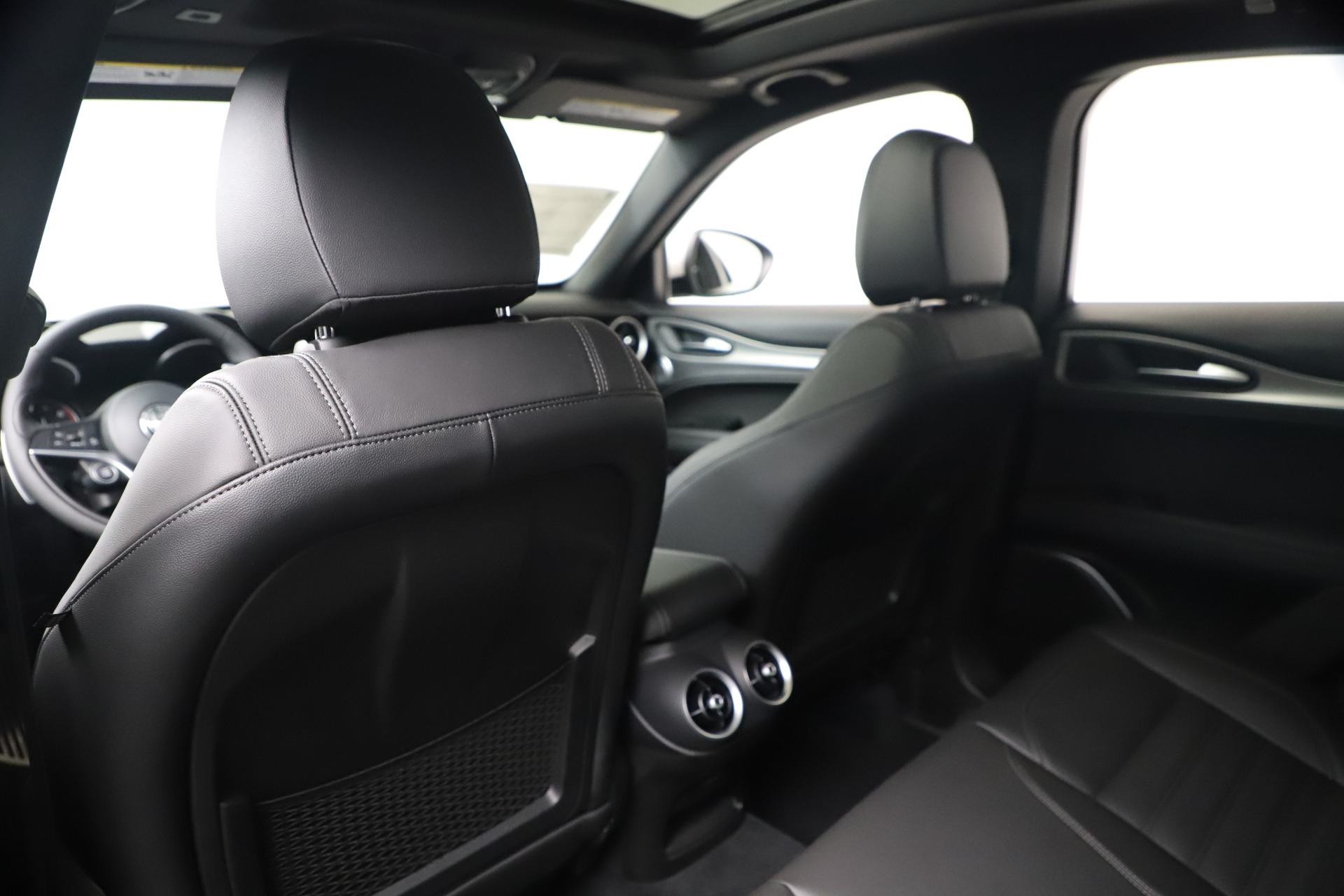 New 2019 Alfa Romeo Stelvio Ti Sport Q4 | St. Petersburg, FL