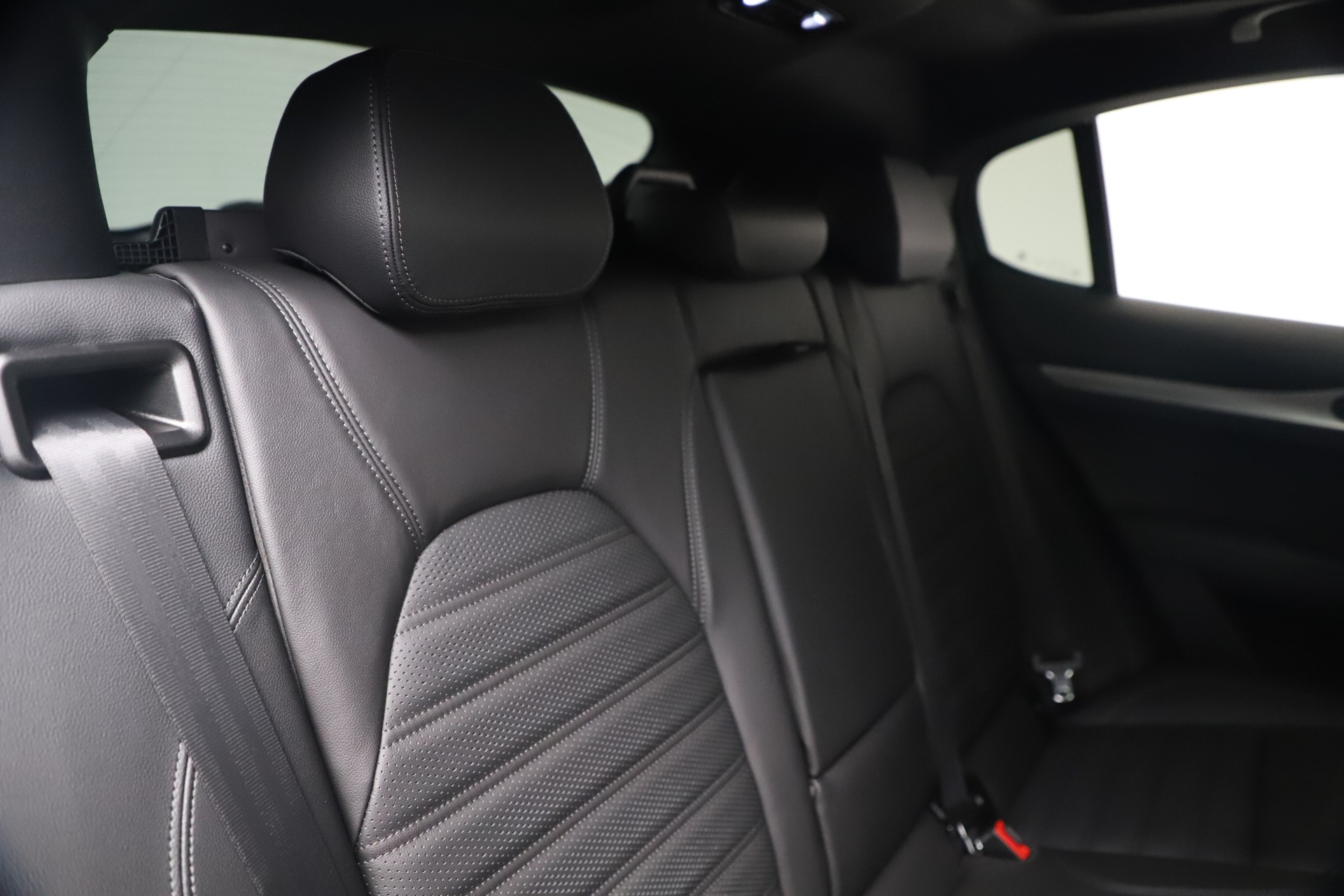 New 2019 Alfa Romeo Stelvio Ti Sport Q4 | St. Petersburg, FL