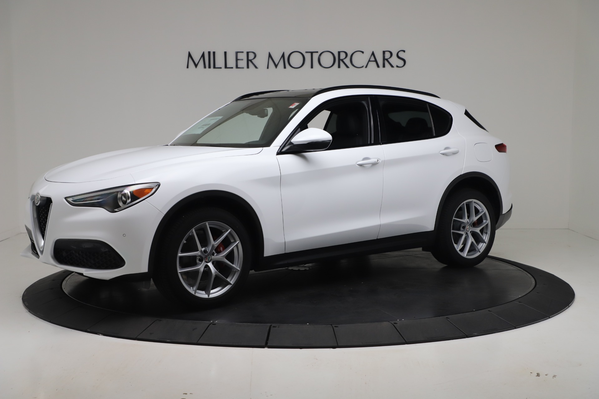 New 2019 Alfa Romeo Stelvio Ti Sport Q4 | St. Petersburg, FL