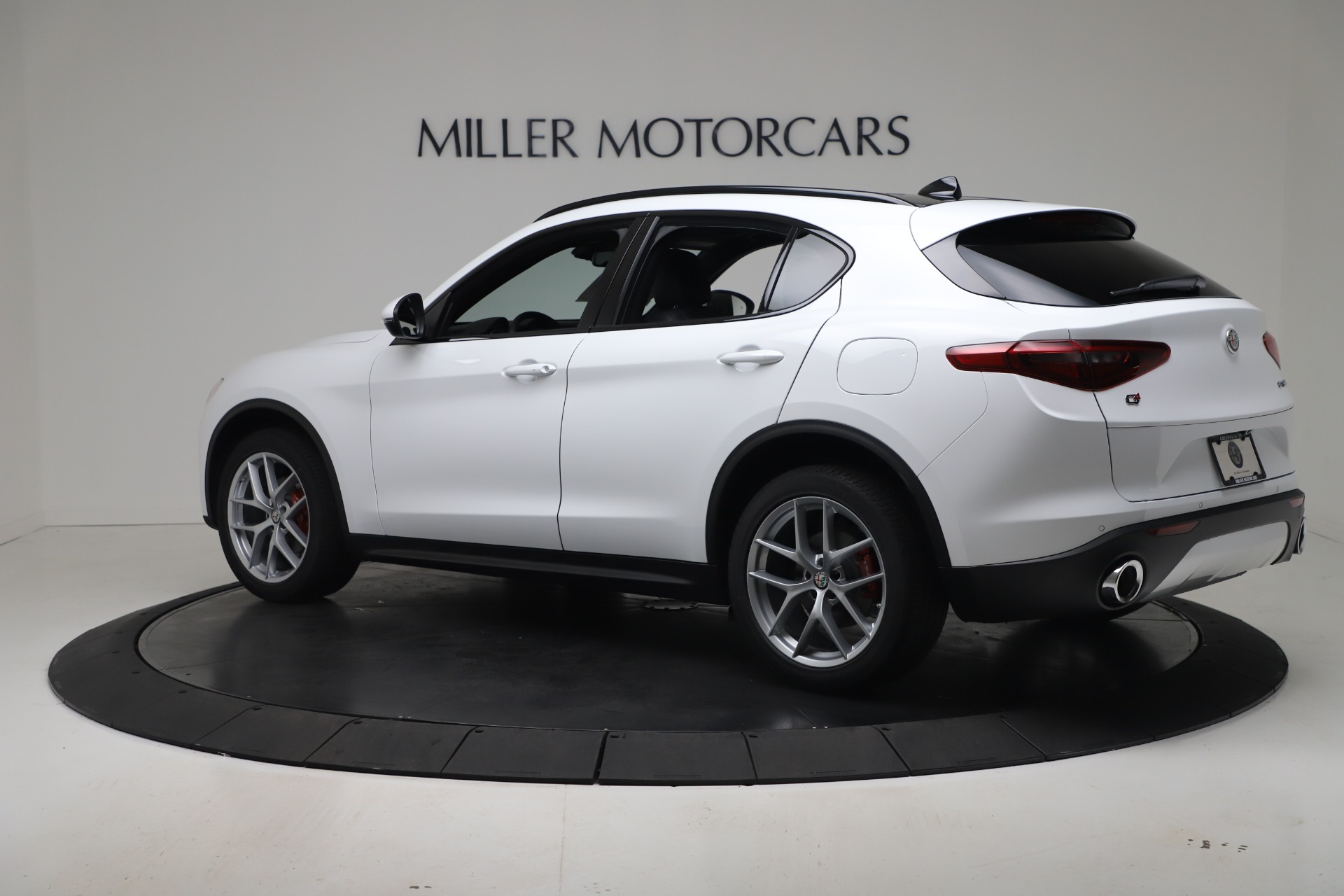 New 2019 Alfa Romeo Stelvio Ti Sport Q4 | St. Petersburg, FL