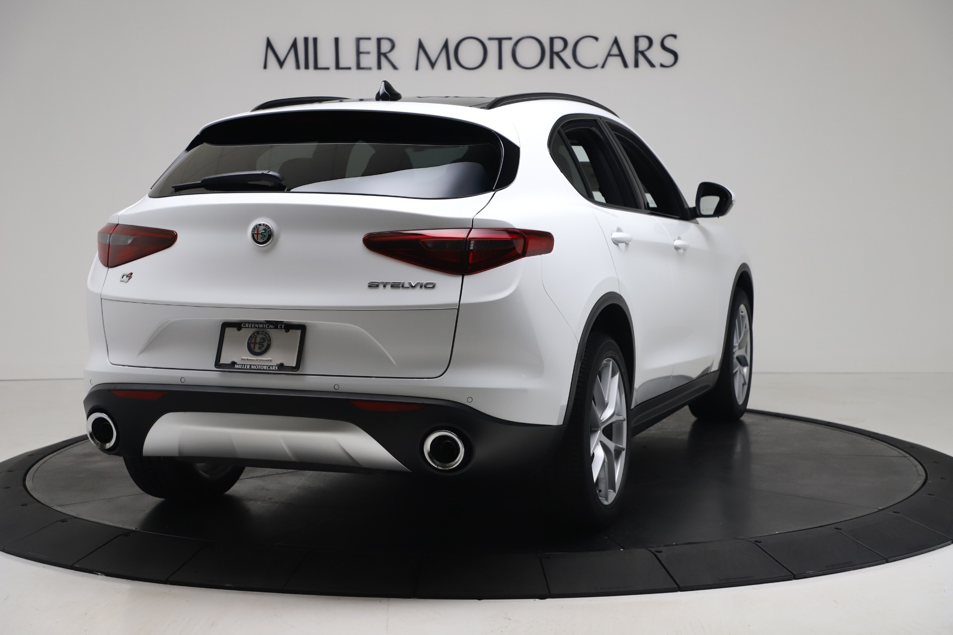 New 2019 Alfa Romeo Stelvio Ti Sport Q4 | St. Petersburg, FL